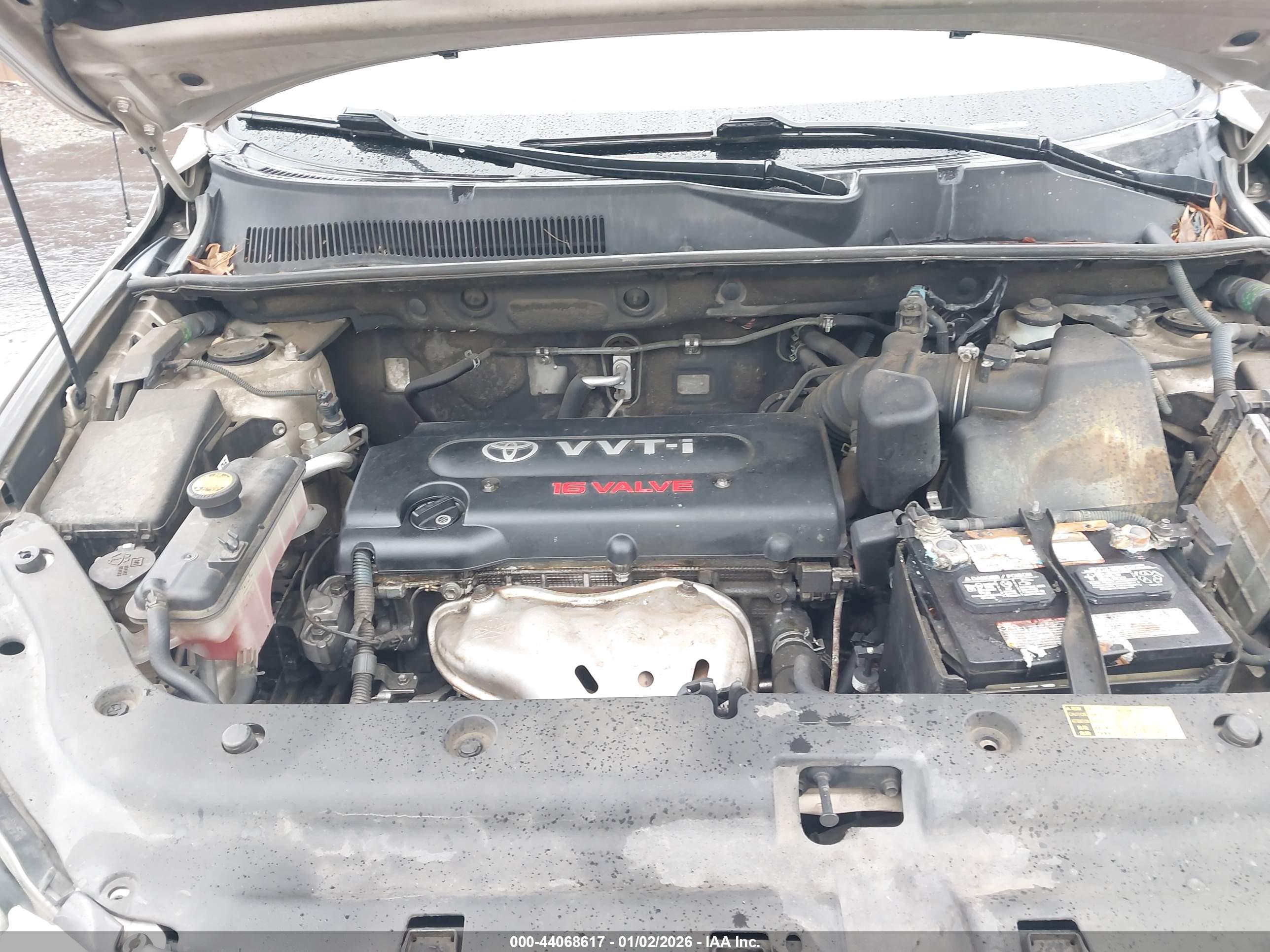 TOYOTA RAV4 image 10