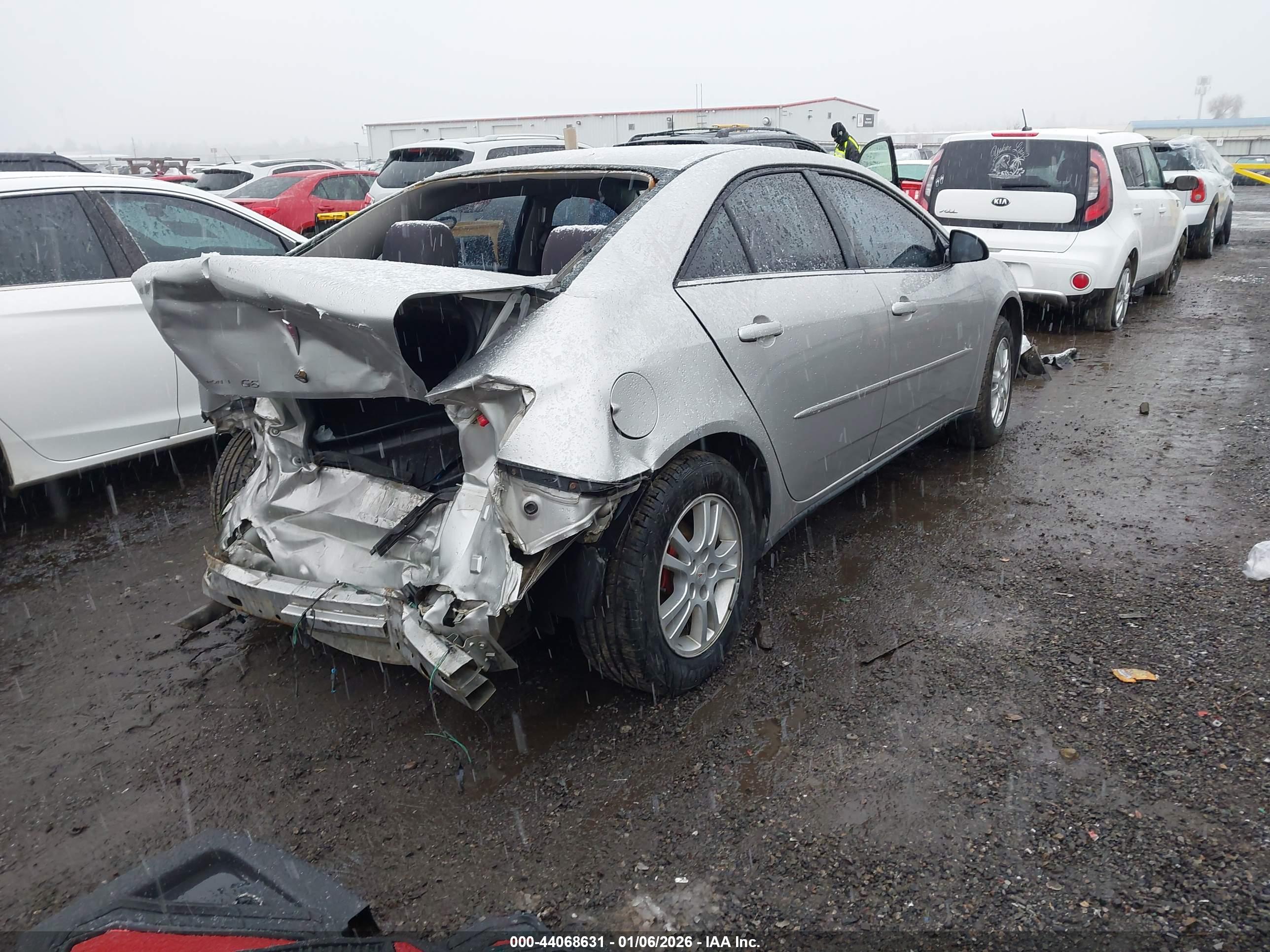 PONTIAC G6 image 4