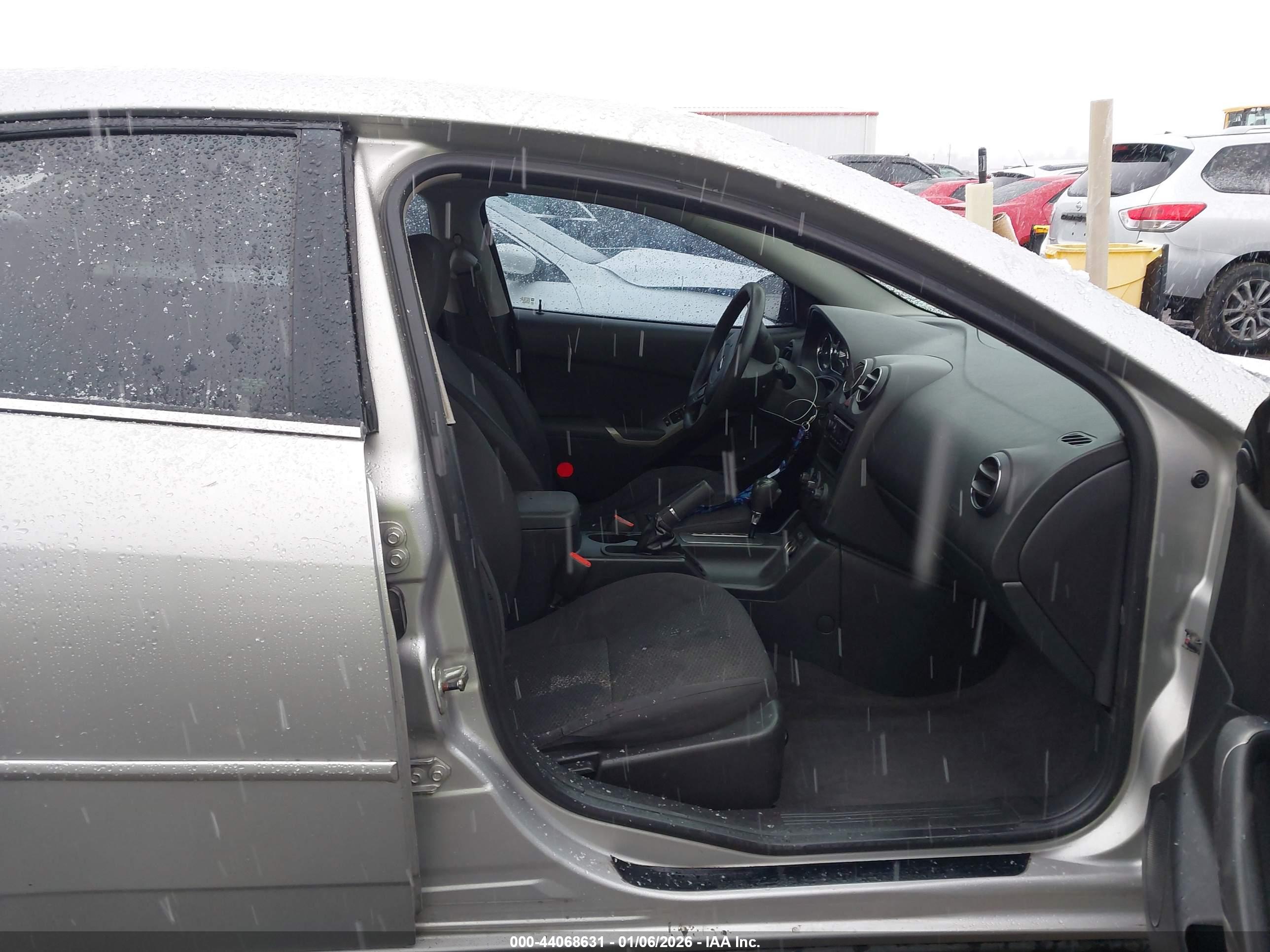 PONTIAC G6 image 5