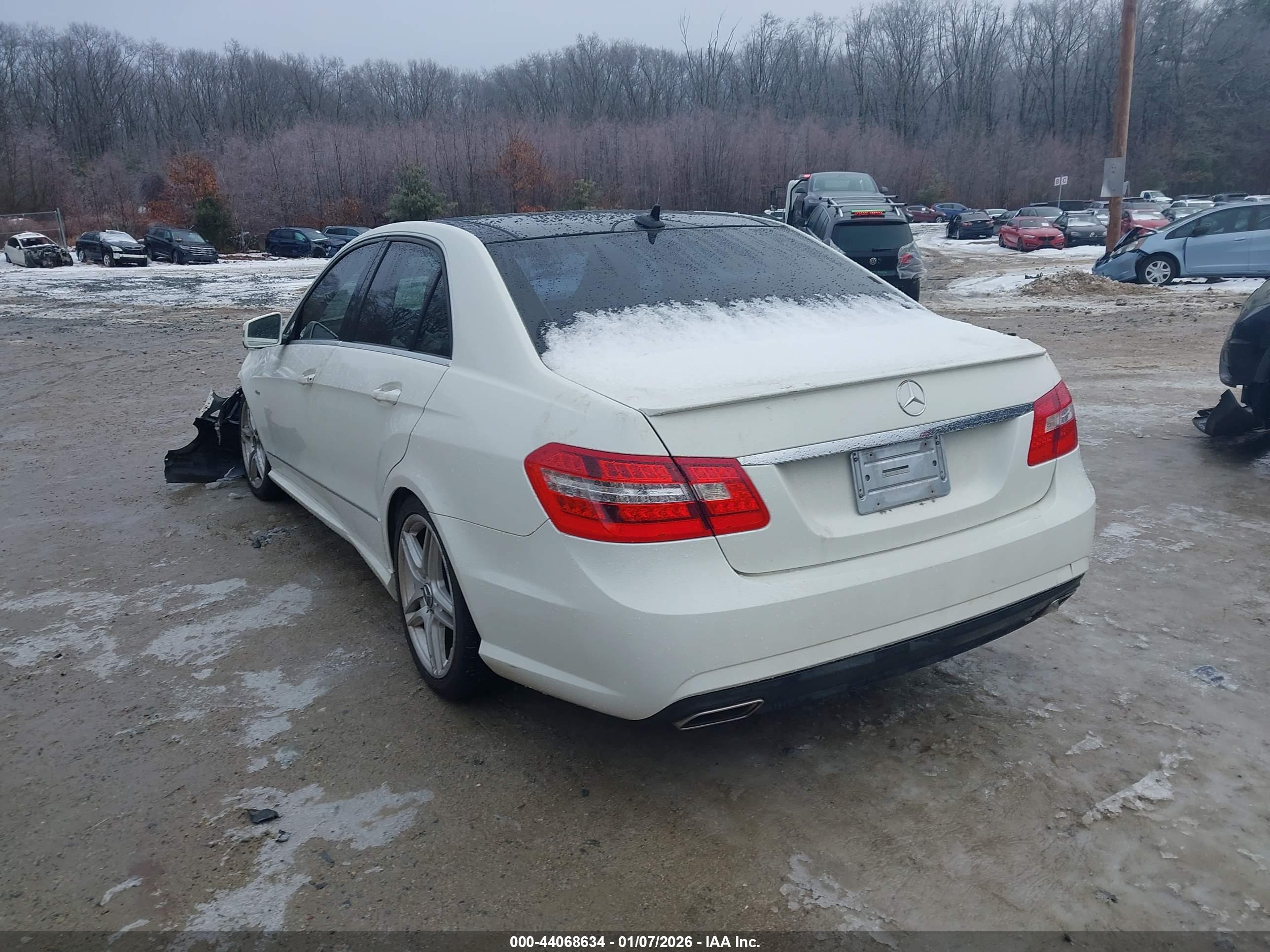 MERCEDES-BENZ E image 3