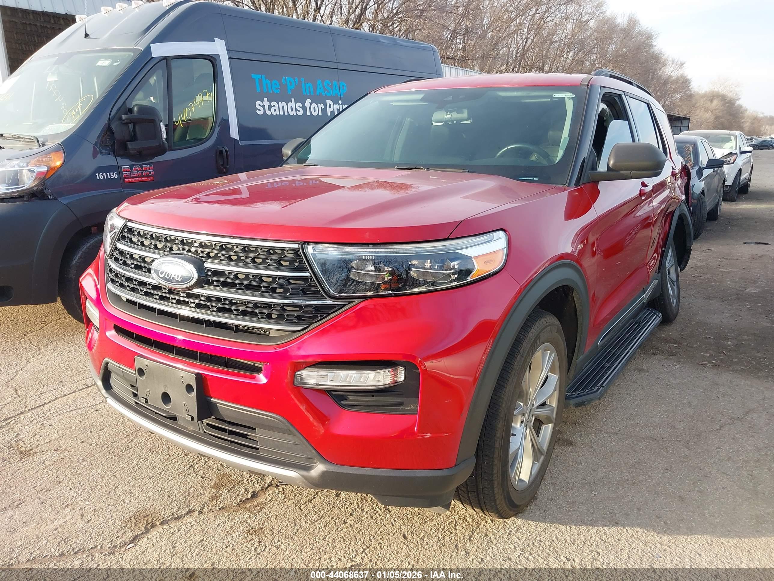 FORD EXPLORER image 2