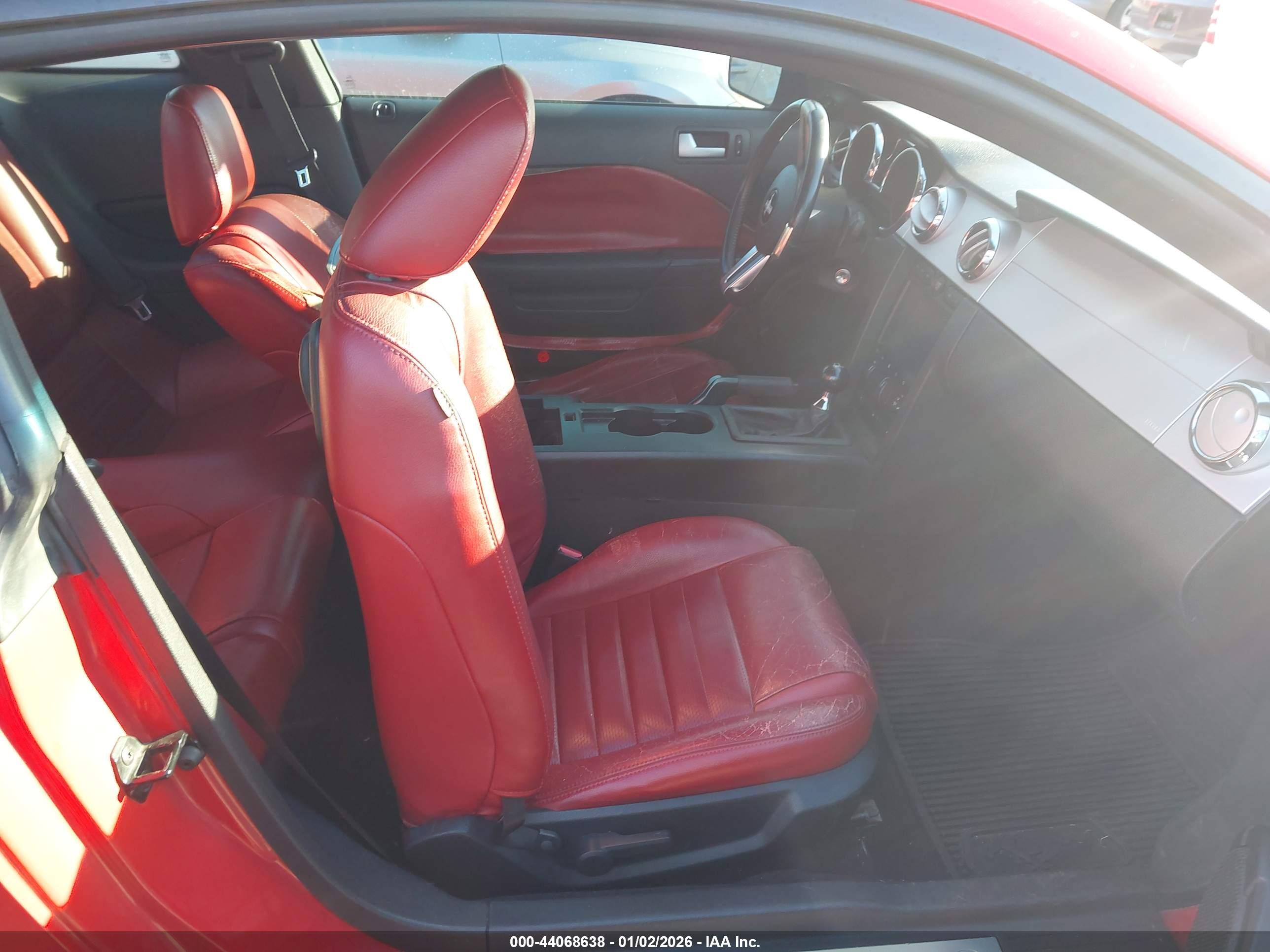 FORD MUSTANG image 5
