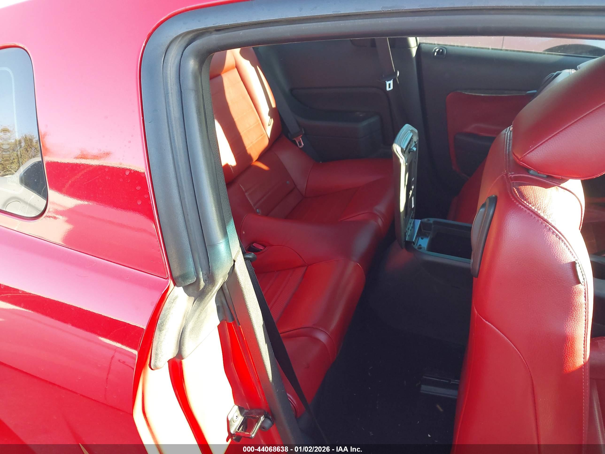 FORD MUSTANG image 8
