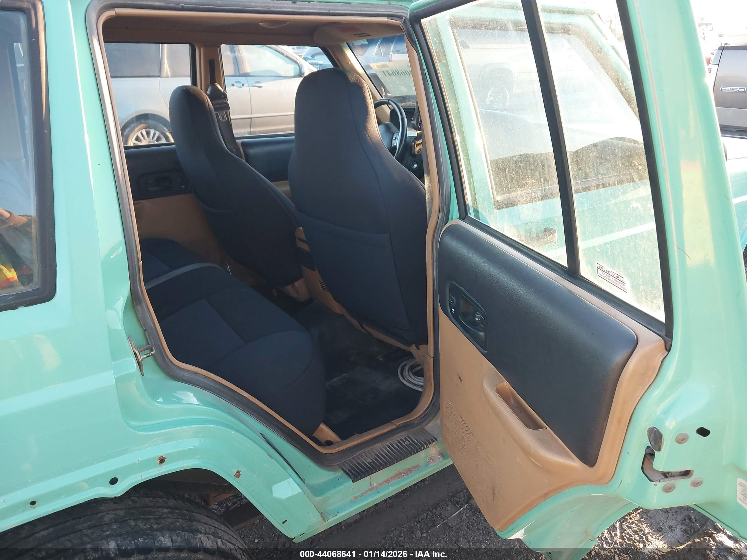 JEEP CHEROKEE image 8