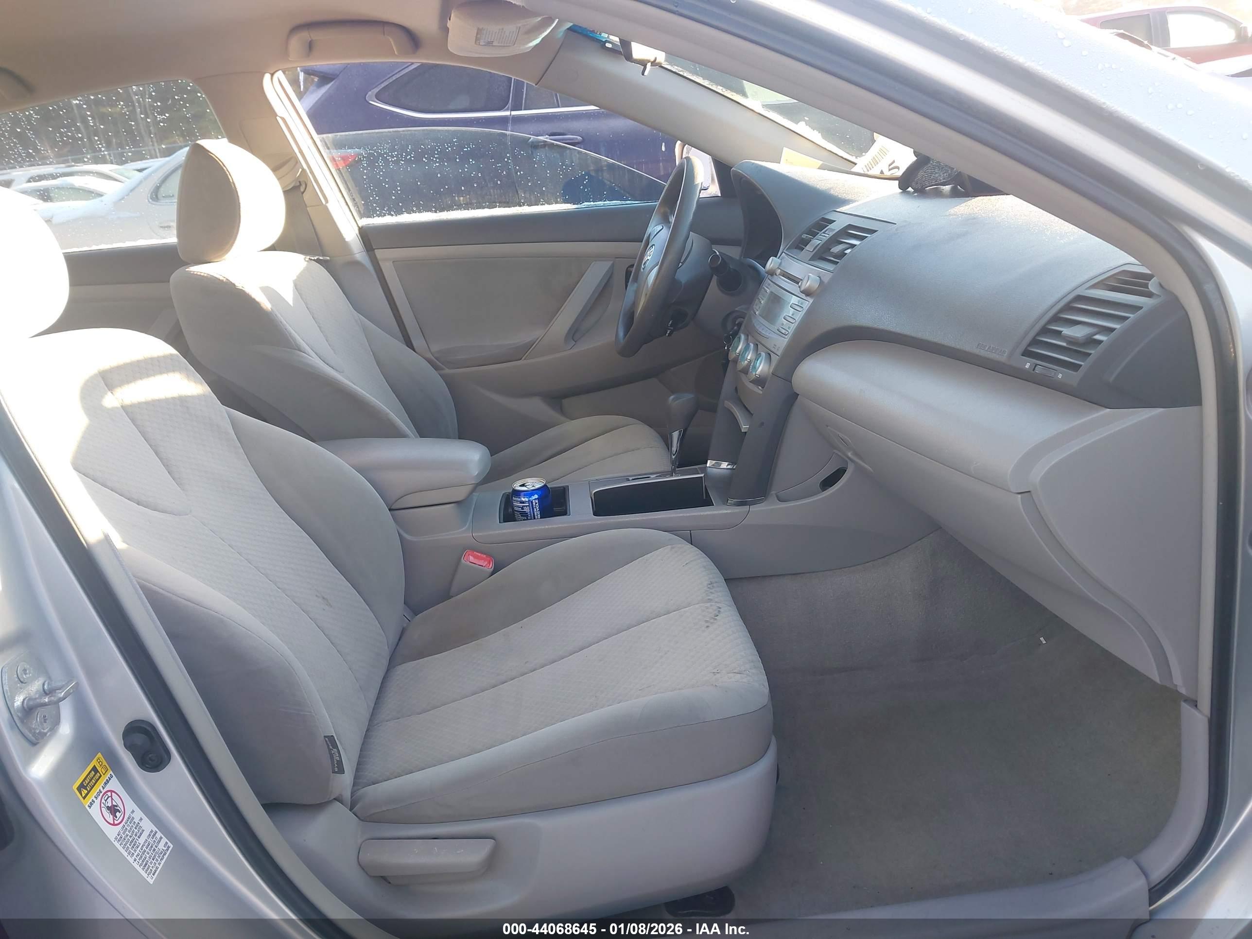 TOYOTA CAMRY image 5