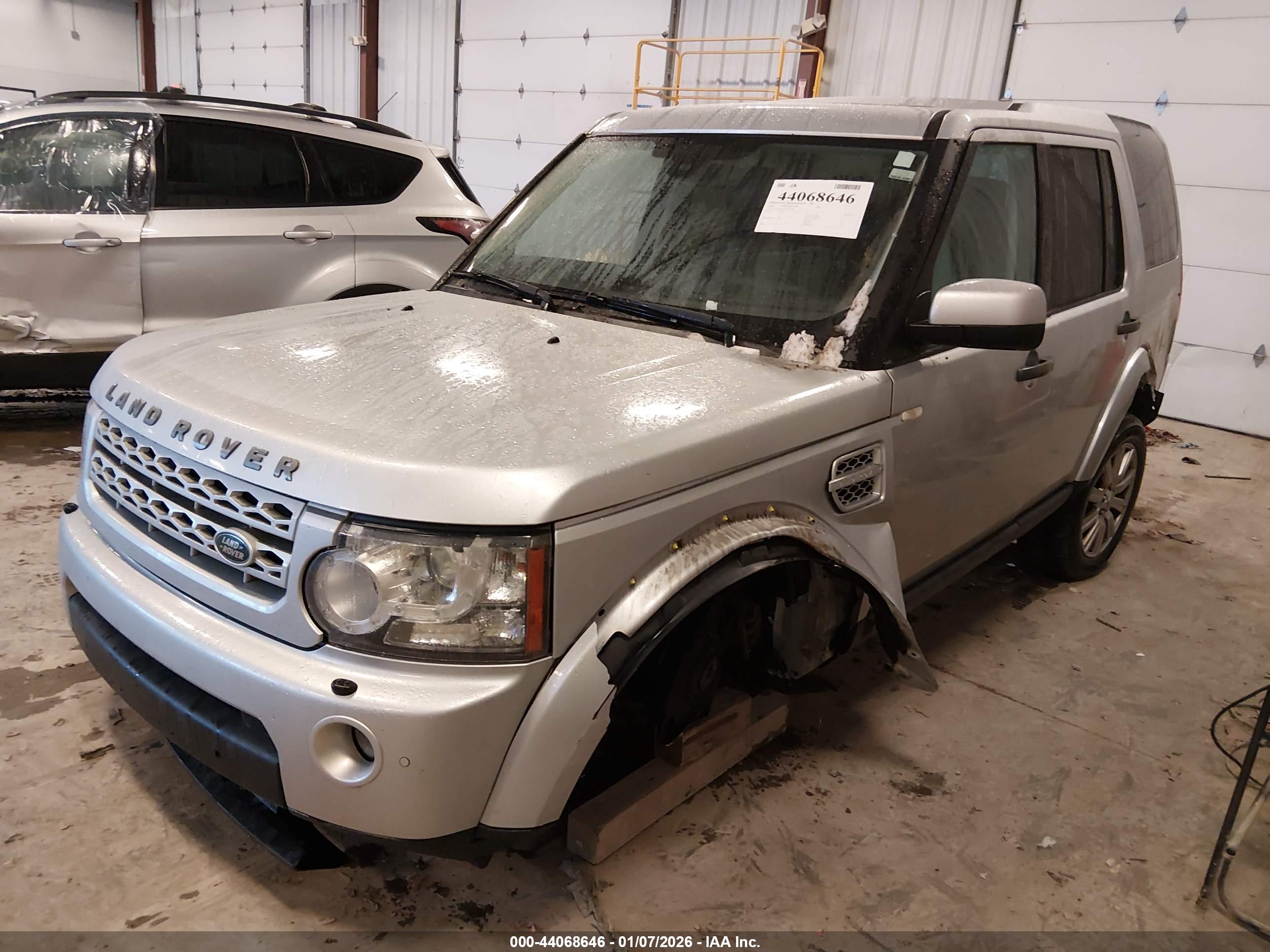 LAND ROVER image 2