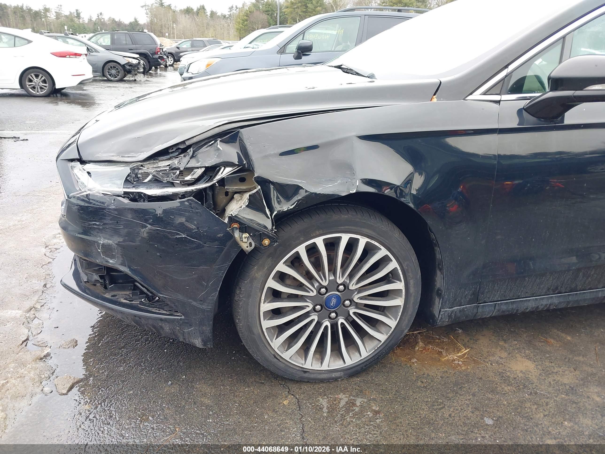 FORD FUSION image 6
