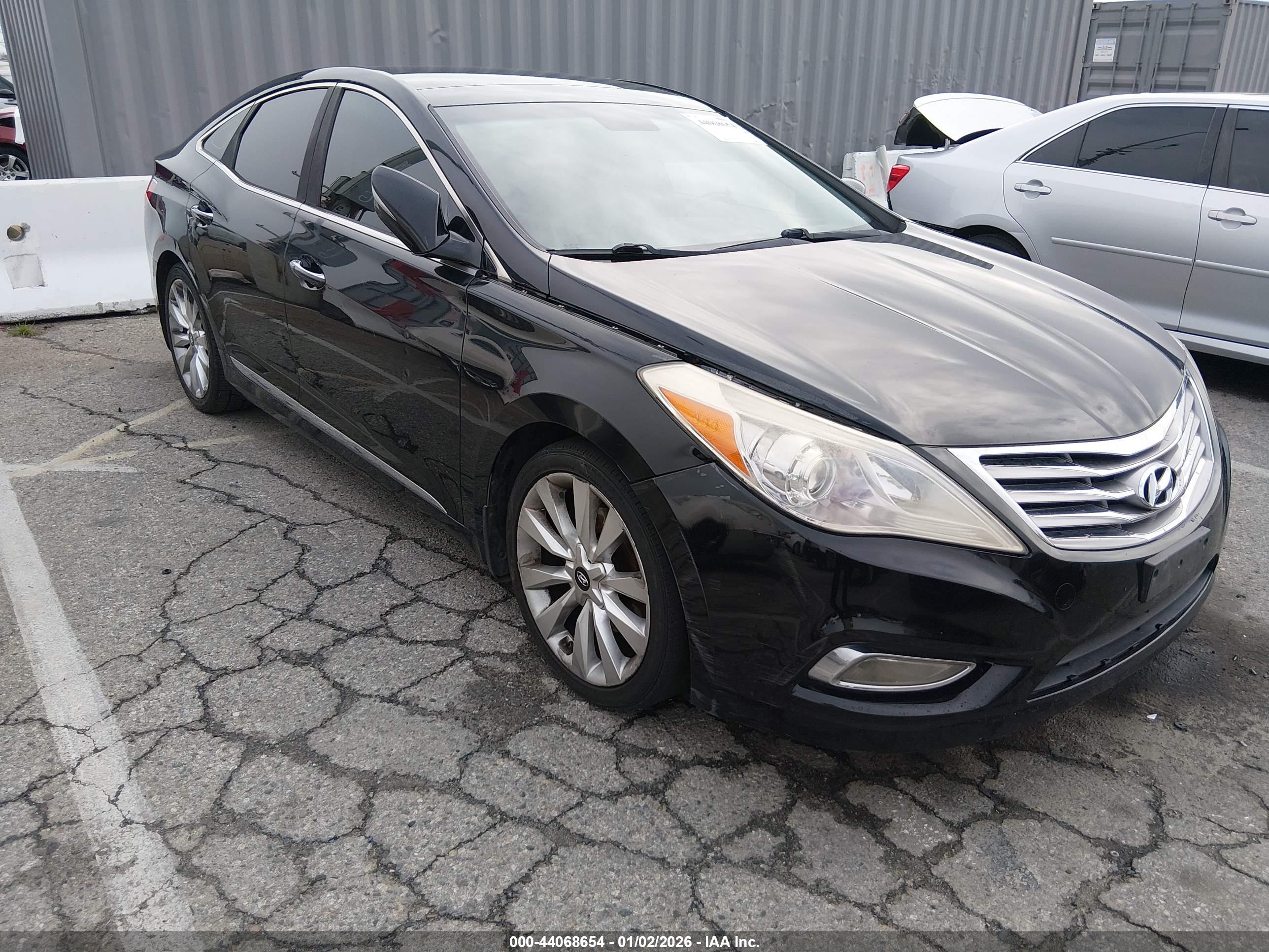 HYUNDAI AZERA image 6