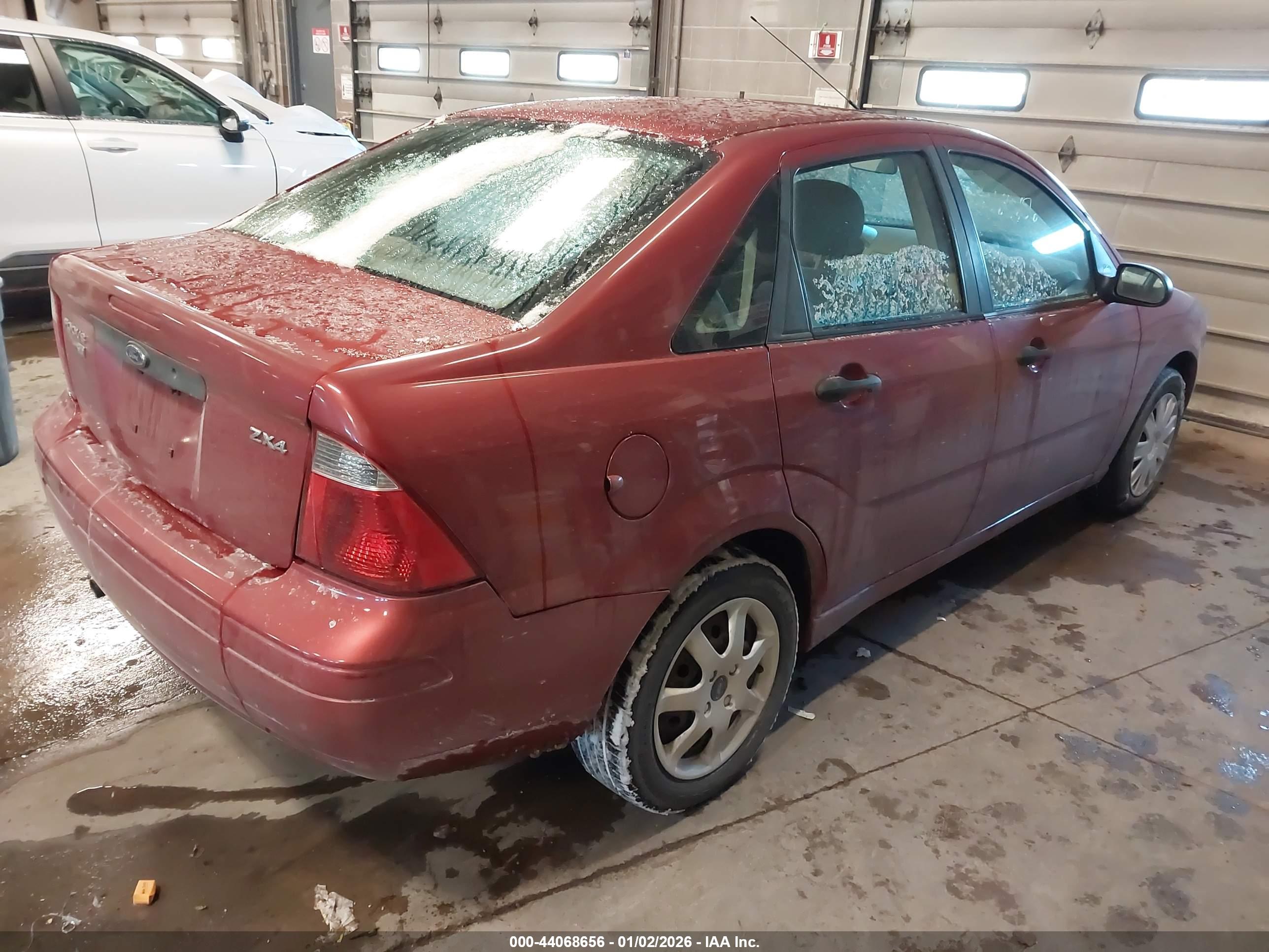 FORD FOCUS image 4