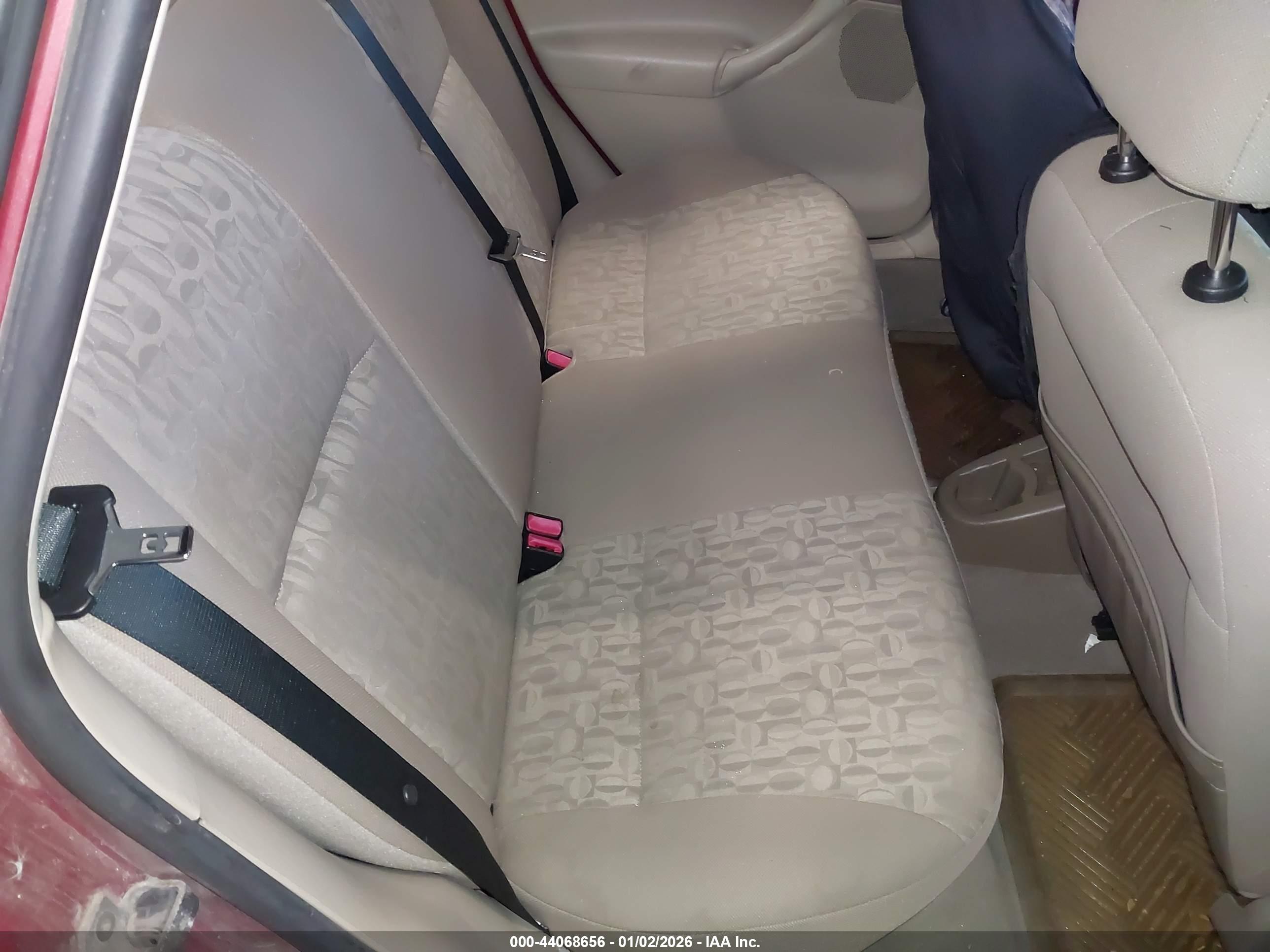 FORD FOCUS image 8