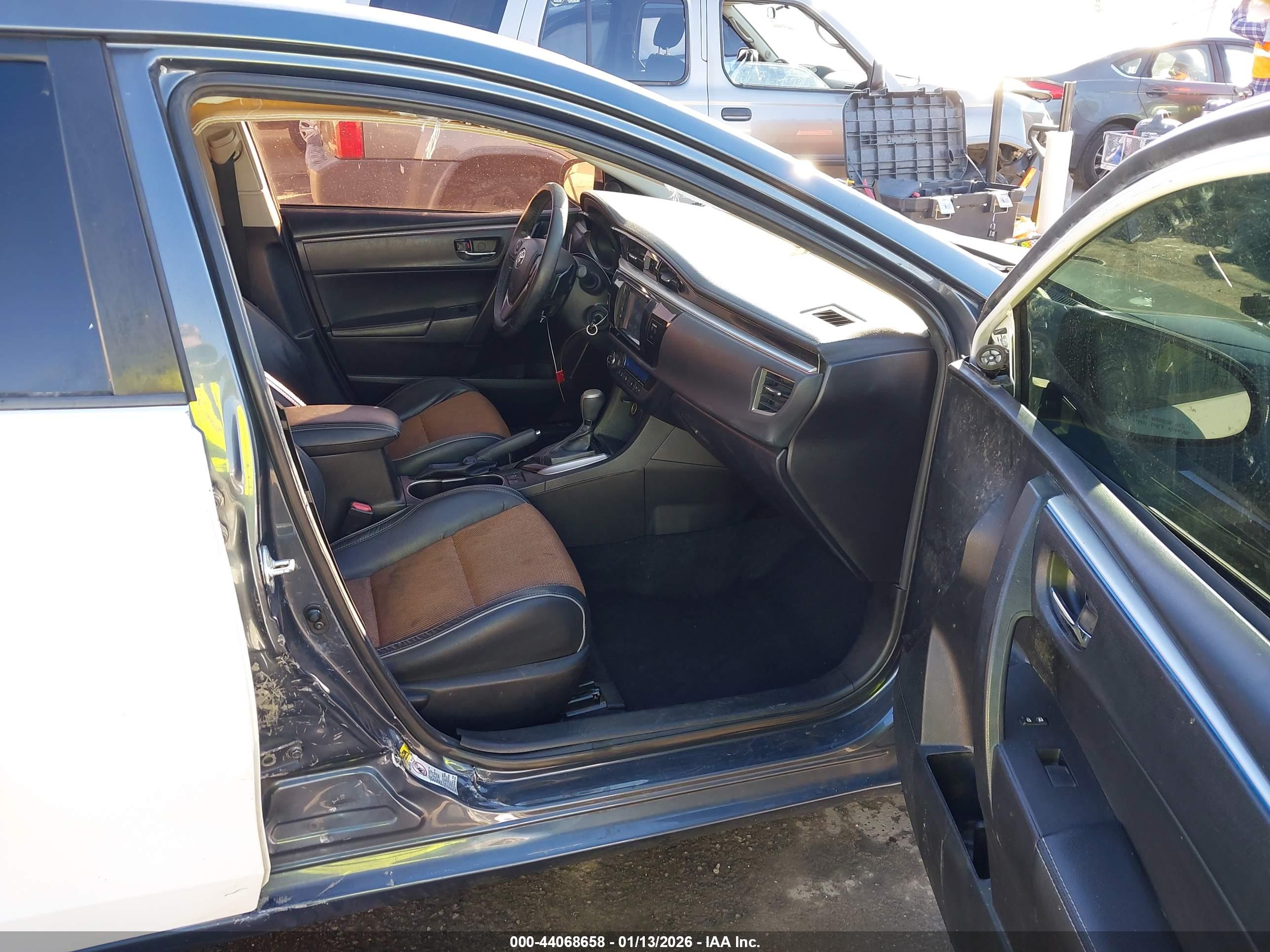 TOYOTA COROLLA image 5