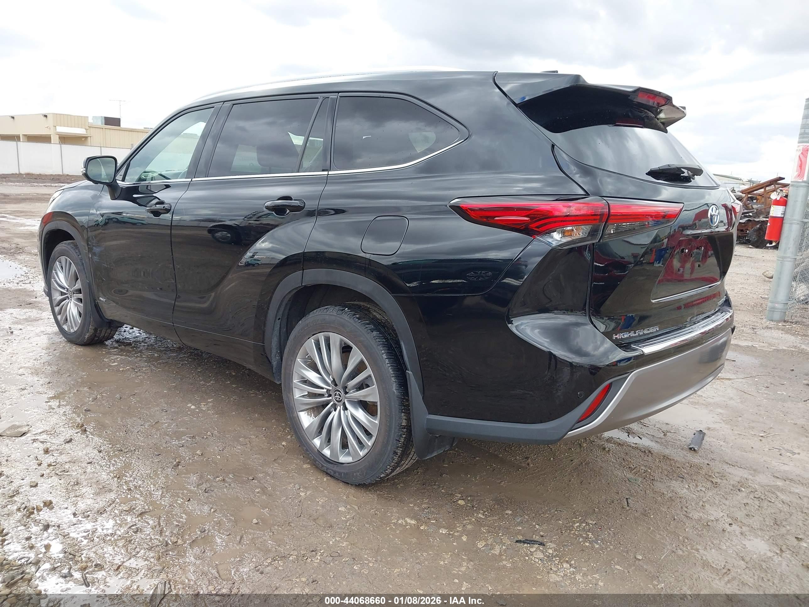TOYOTA HIGHLANDER image 3