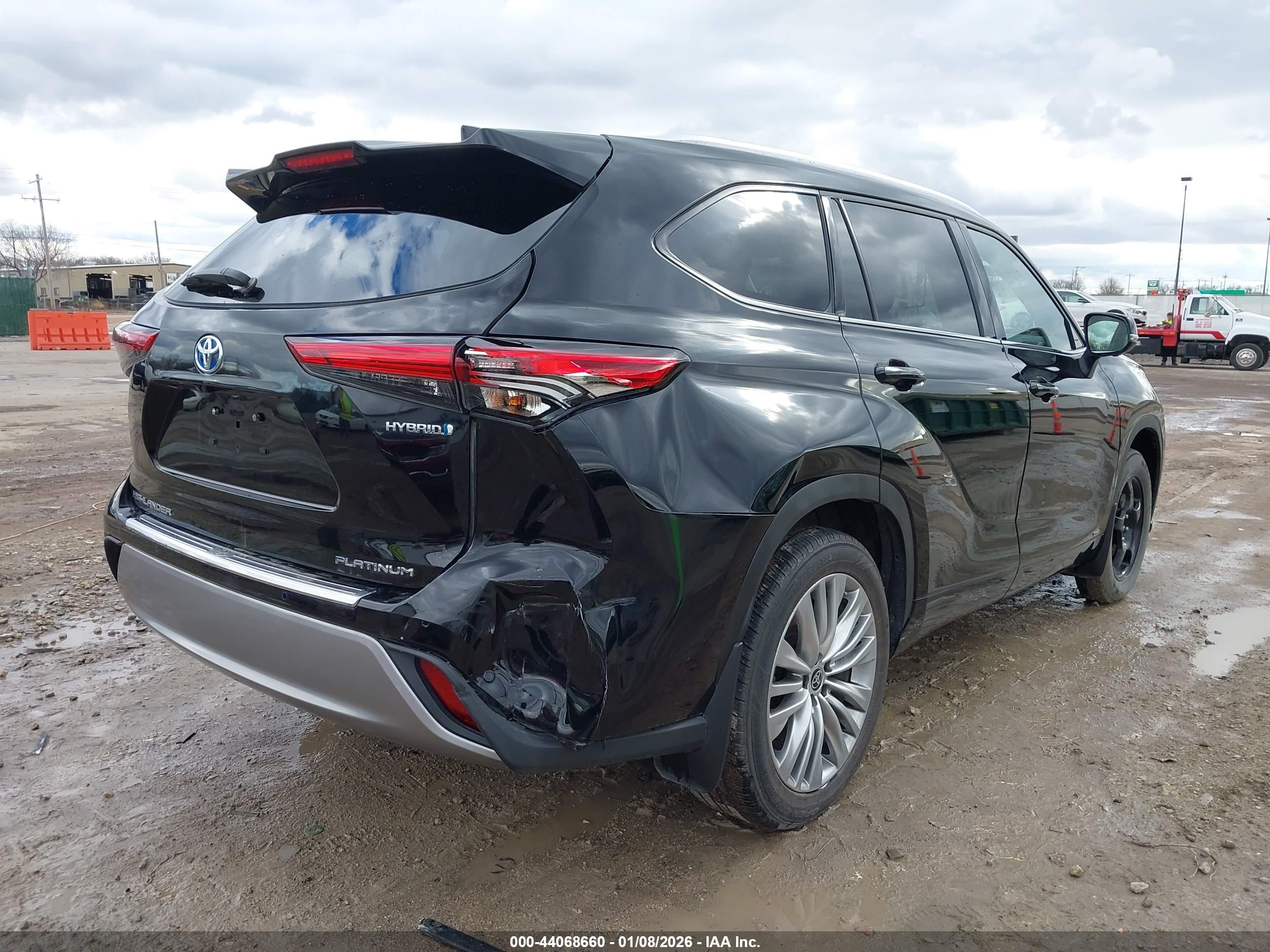 TOYOTA HIGHLANDER image 4