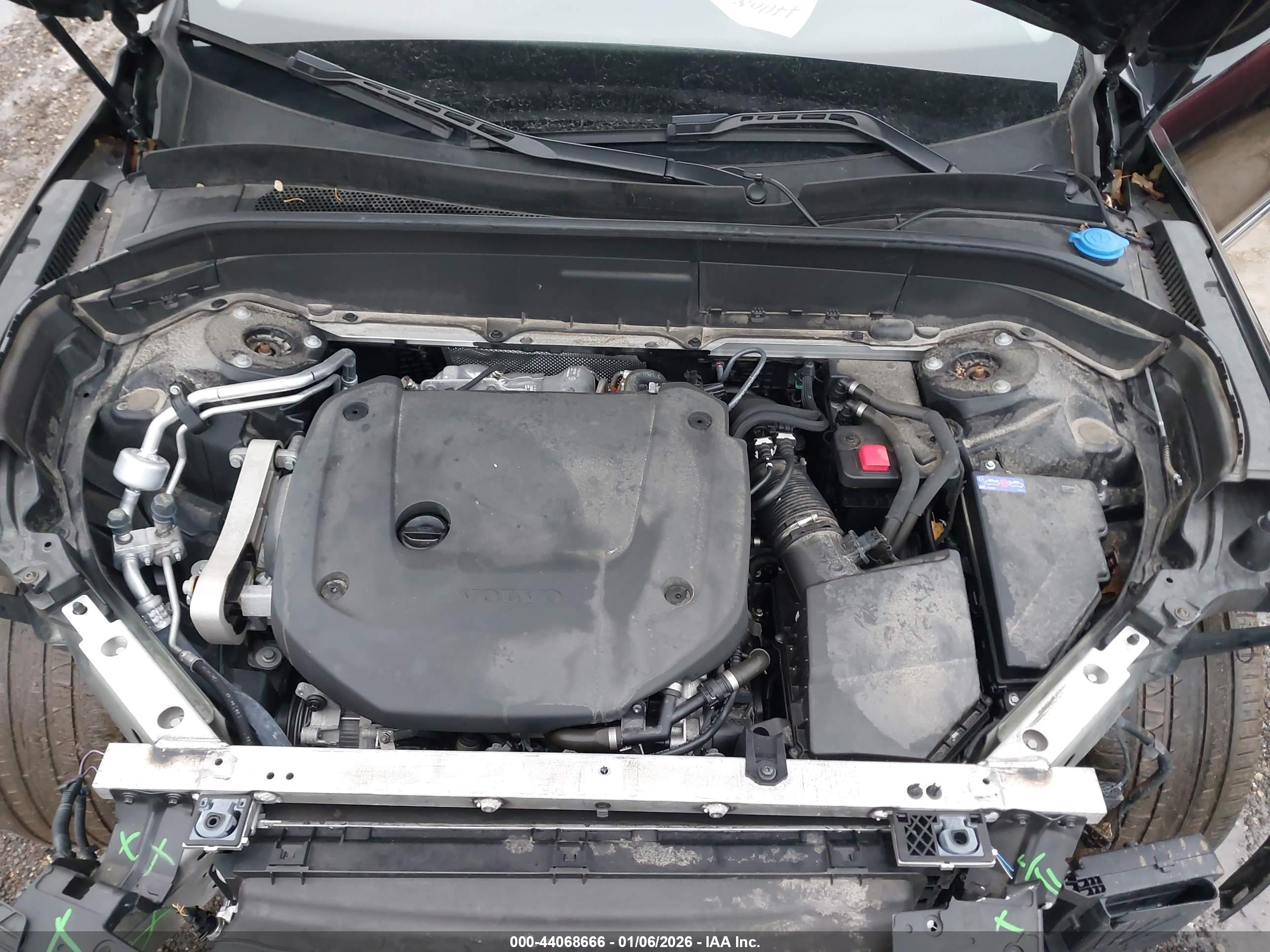 VOLVO XC90 image 10