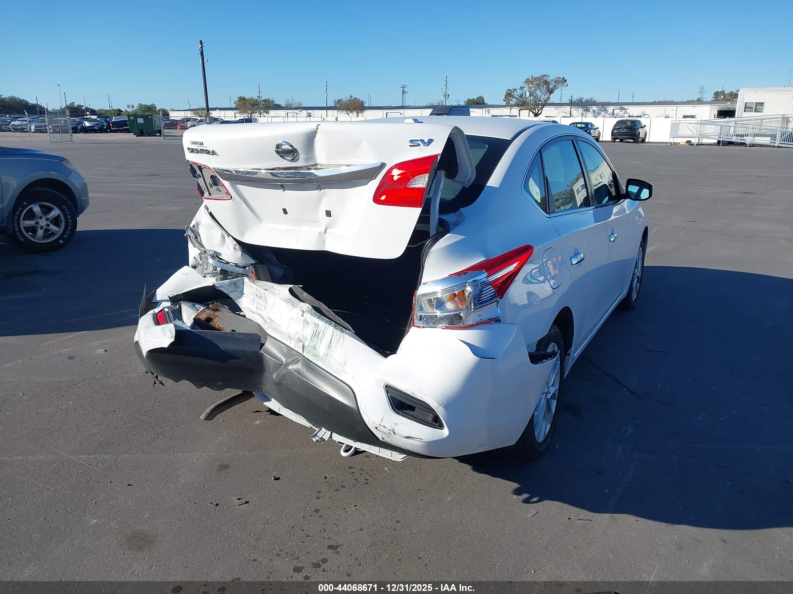NISSAN SENTRA image 4