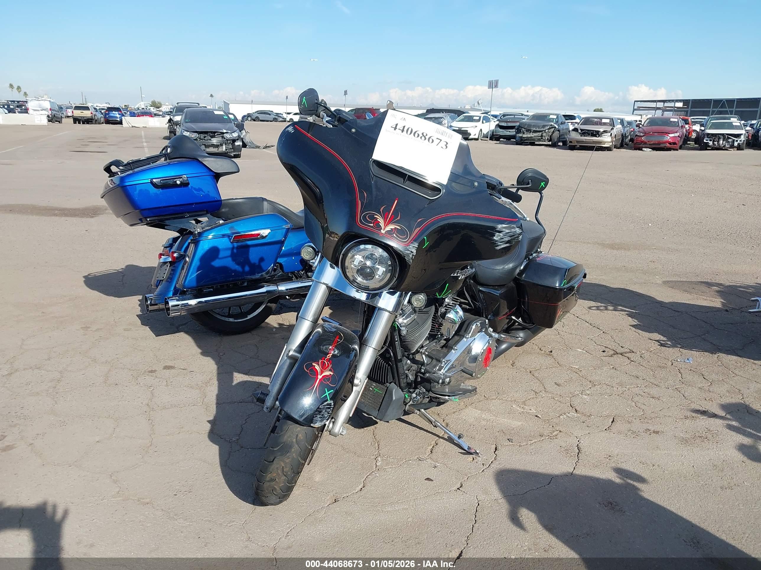 HARLEY-DAVIDSON FLHX image 2