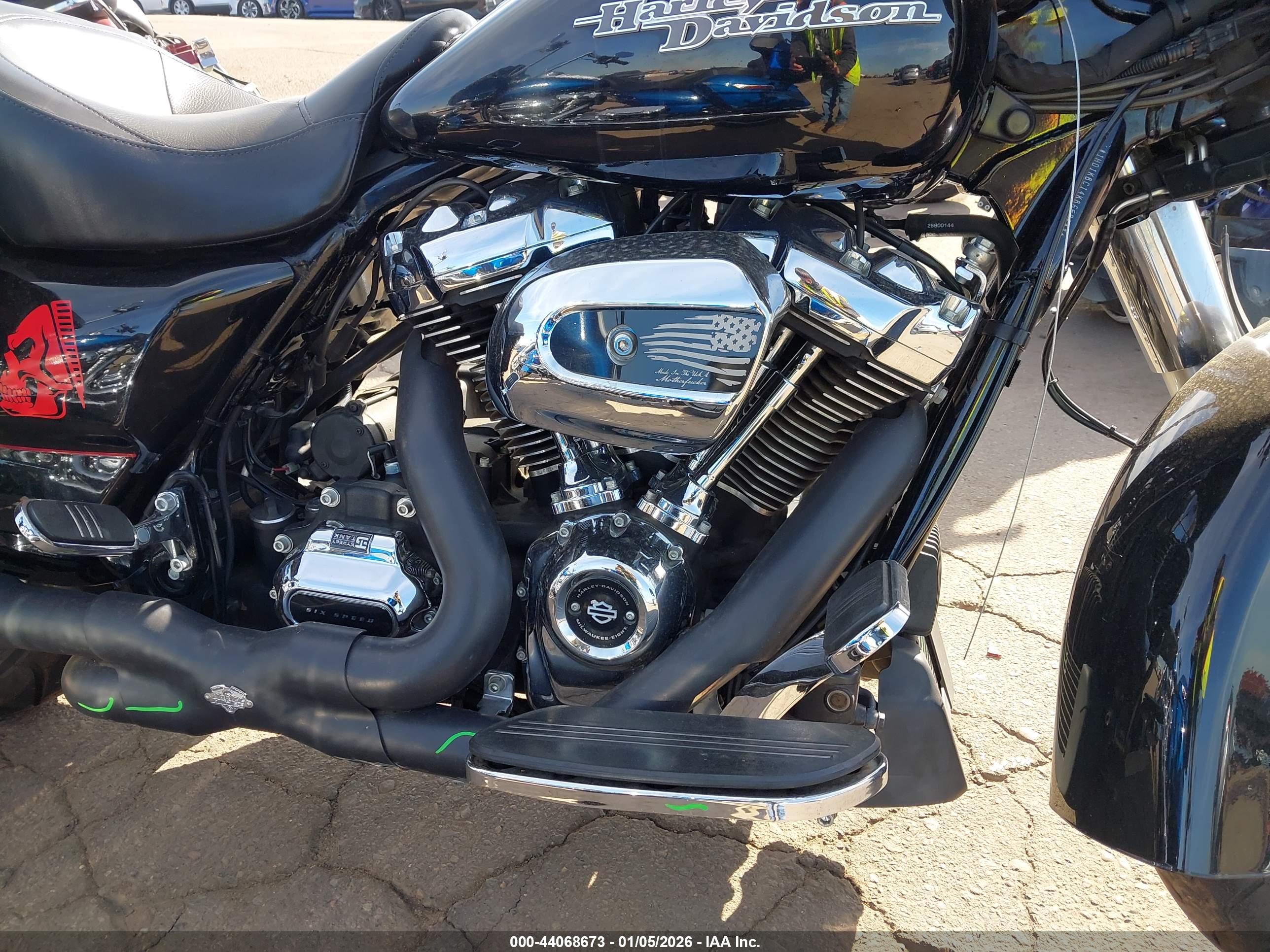 HARLEY-DAVIDSON FLHX image 8
