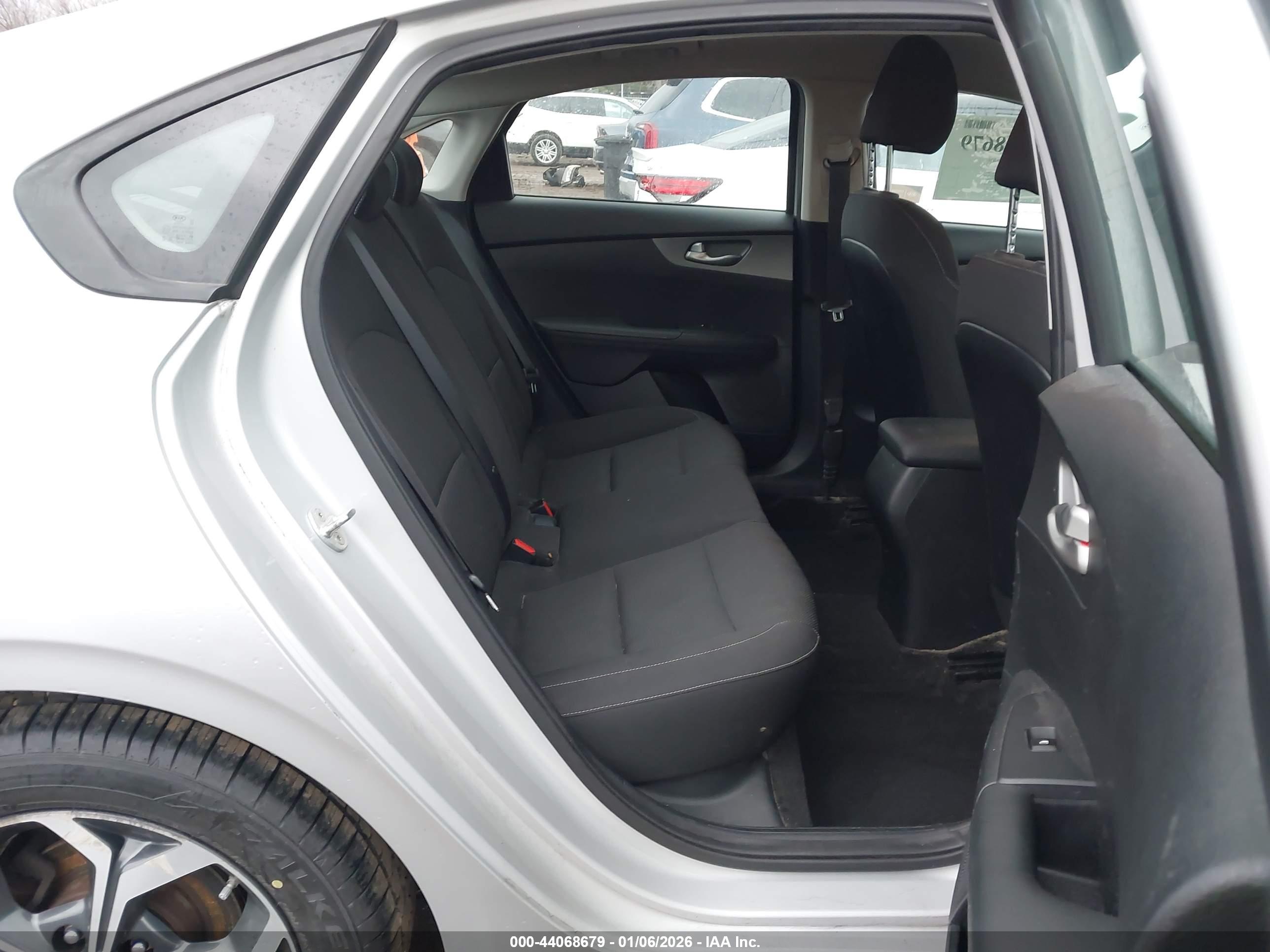 KIA FORTE image 8