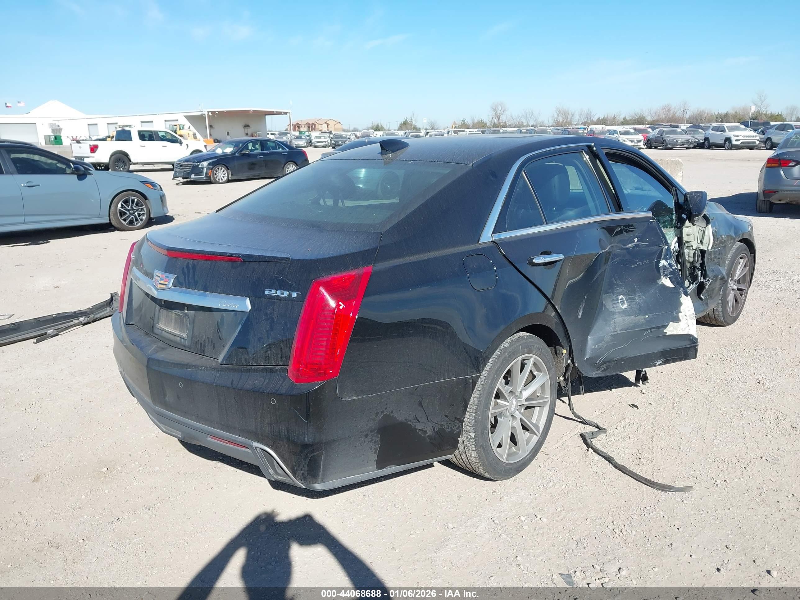 CADILLAC CTS image 4