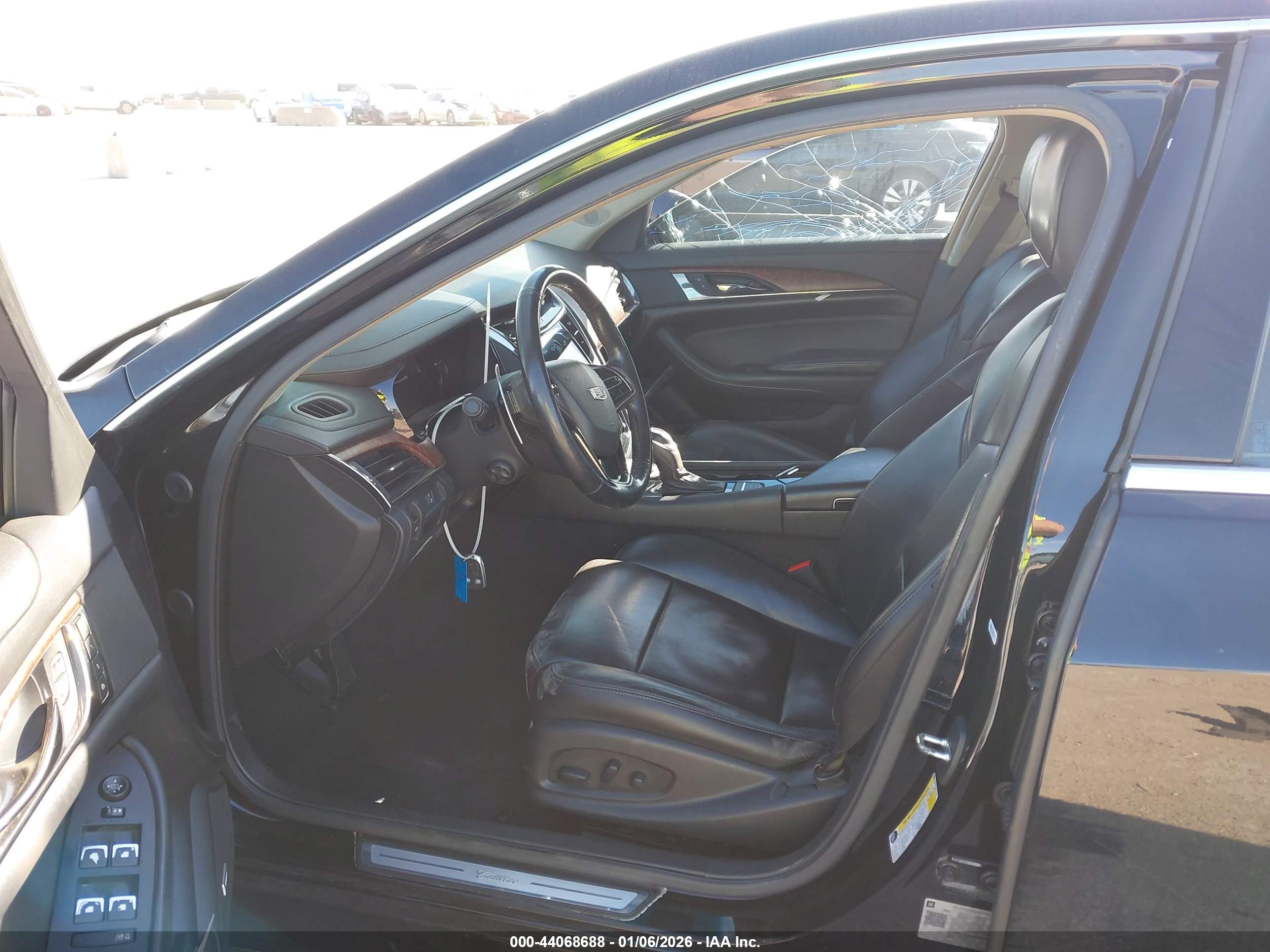 CADILLAC CTS image 5