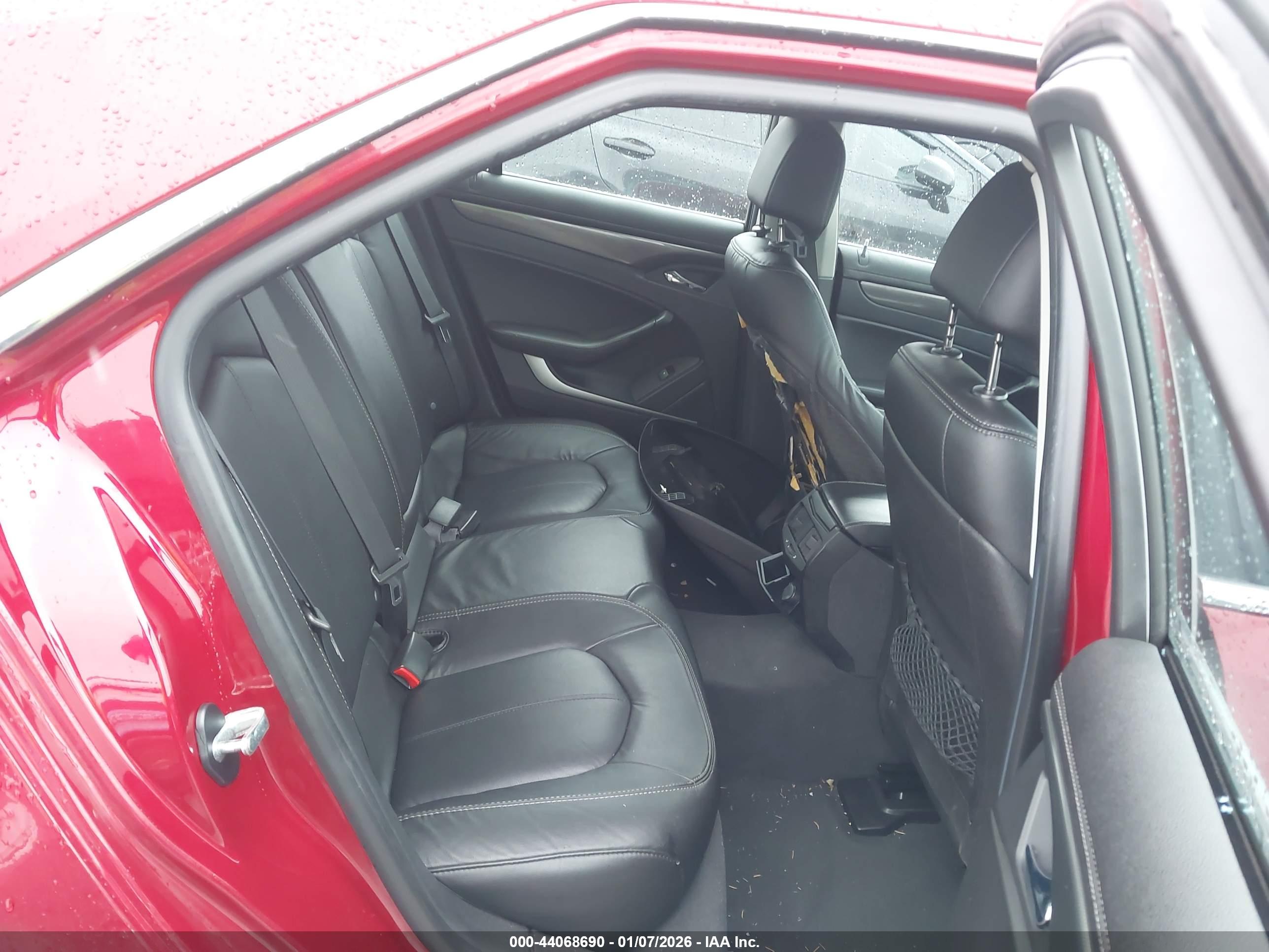 CADILLAC CTS image 8
