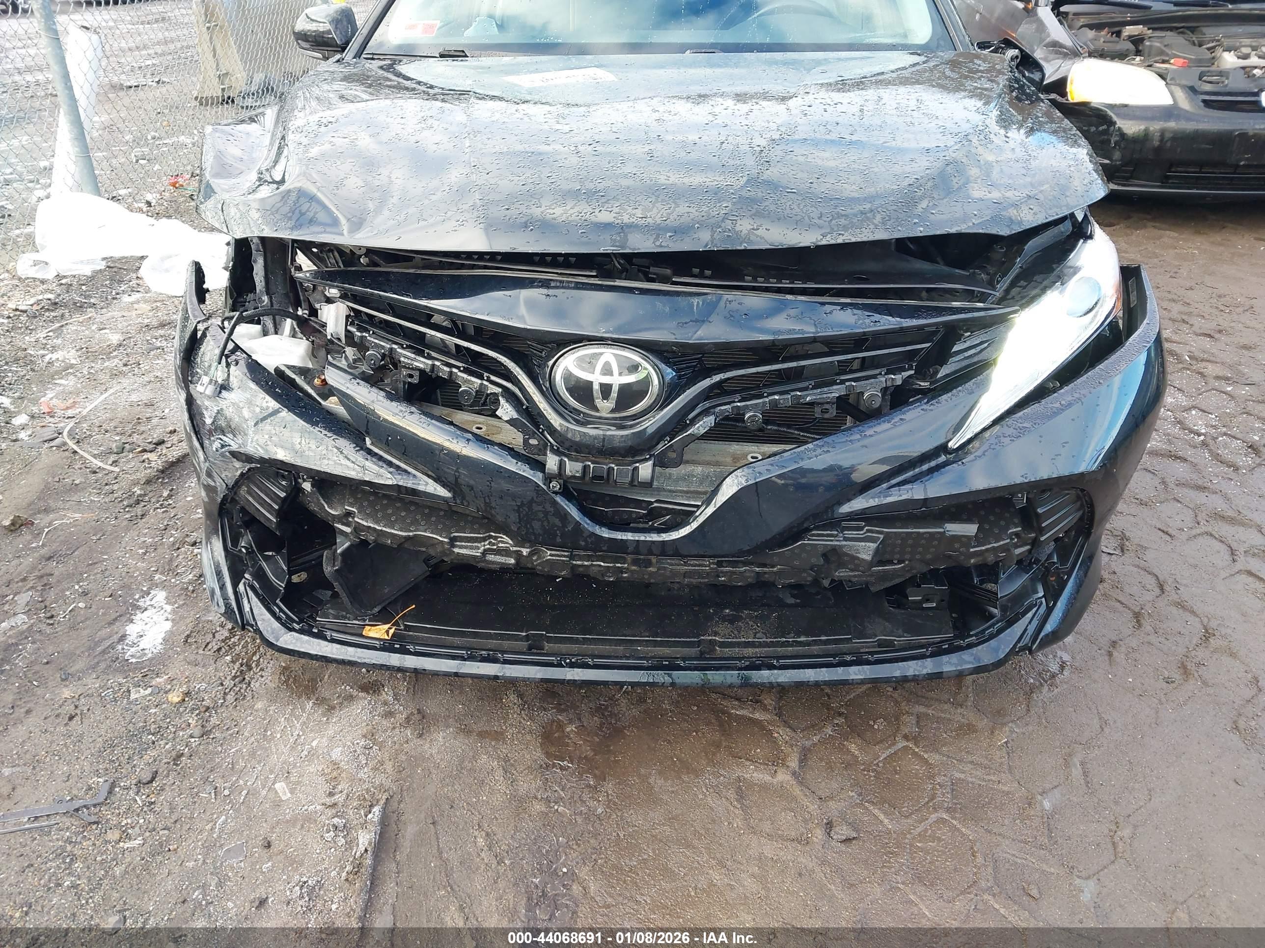 TOYOTA CAMRY image 6