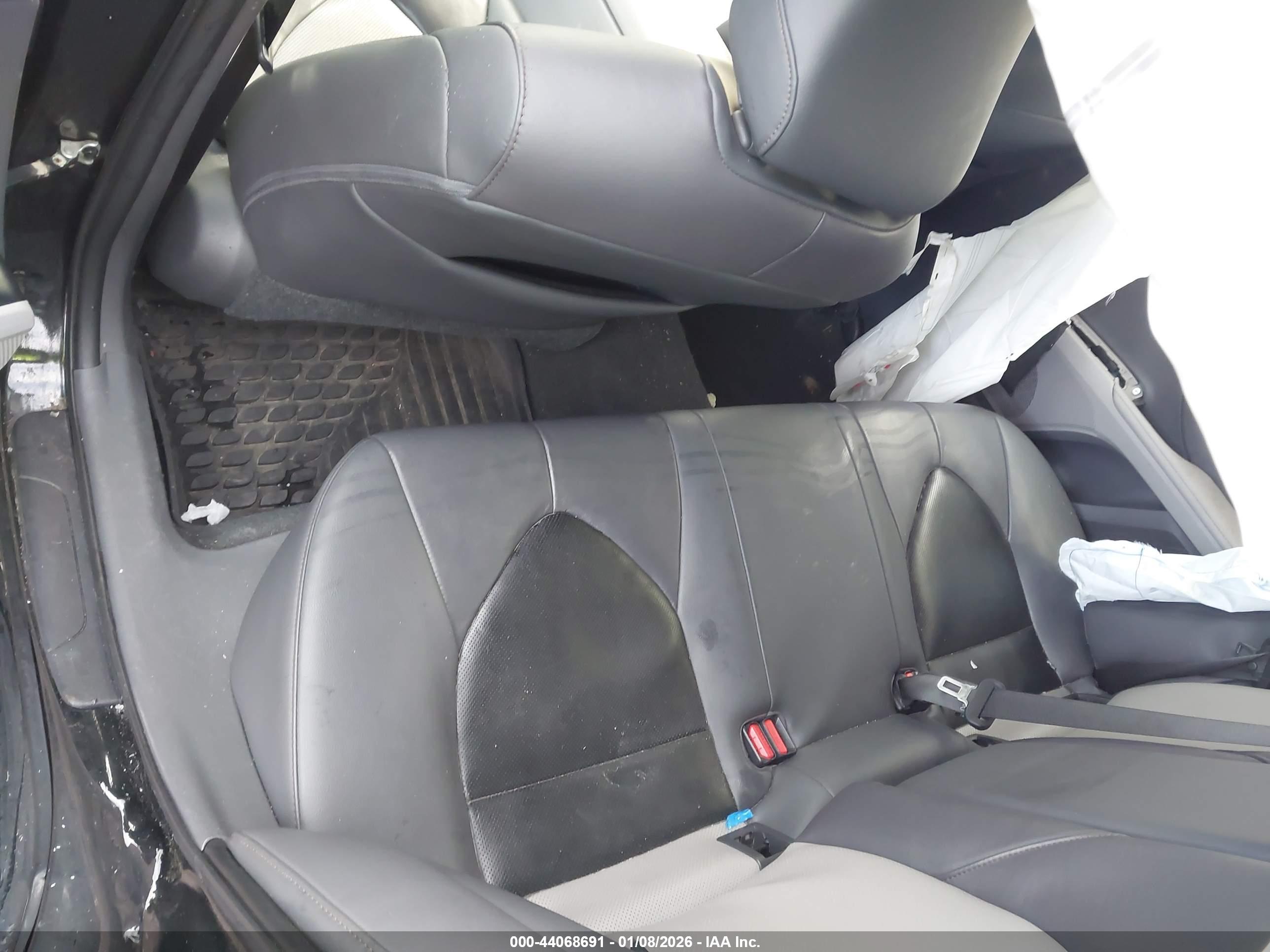 TOYOTA CAMRY image 8