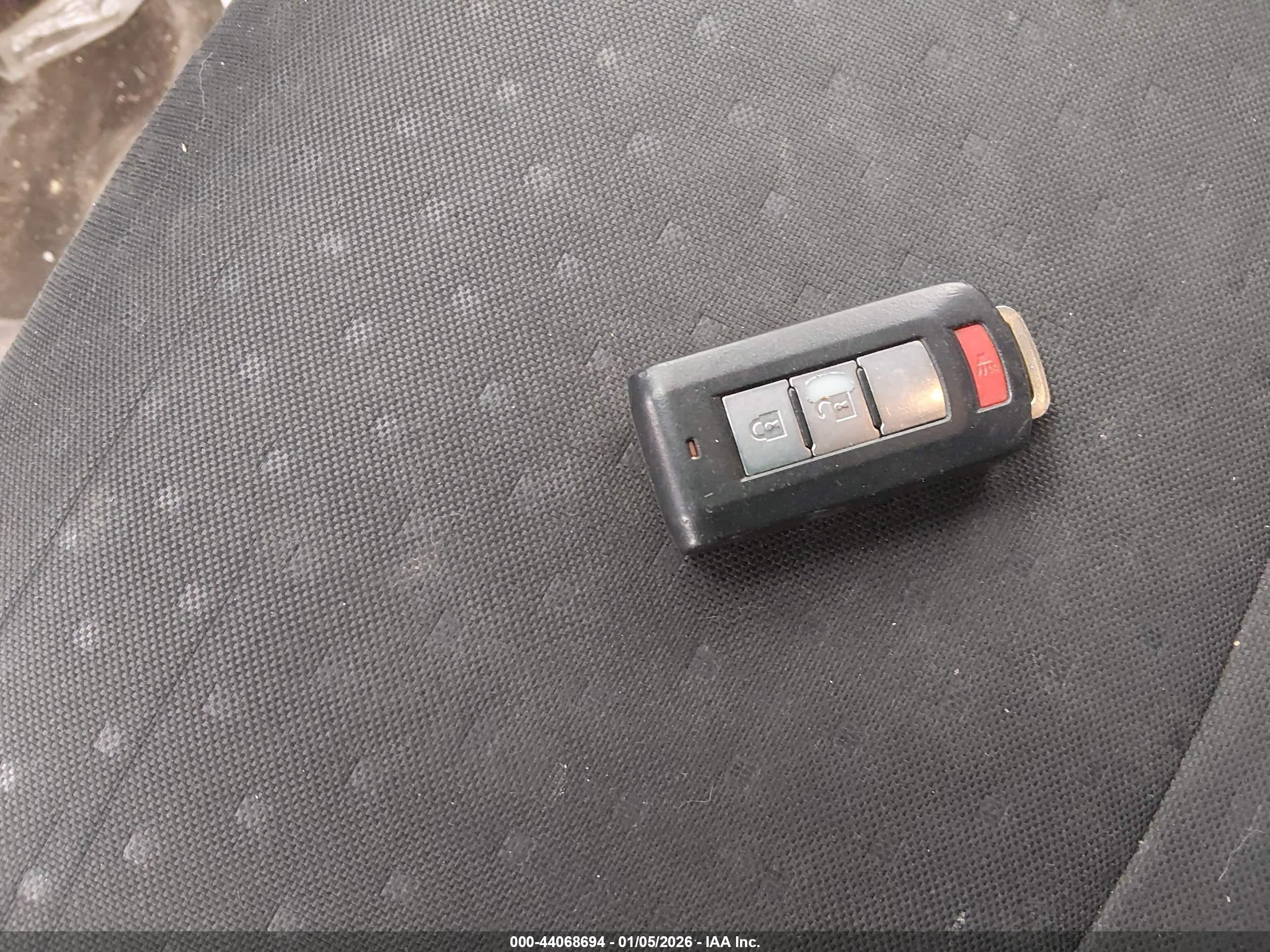 MITSUBISHI OUTLANDER image 11