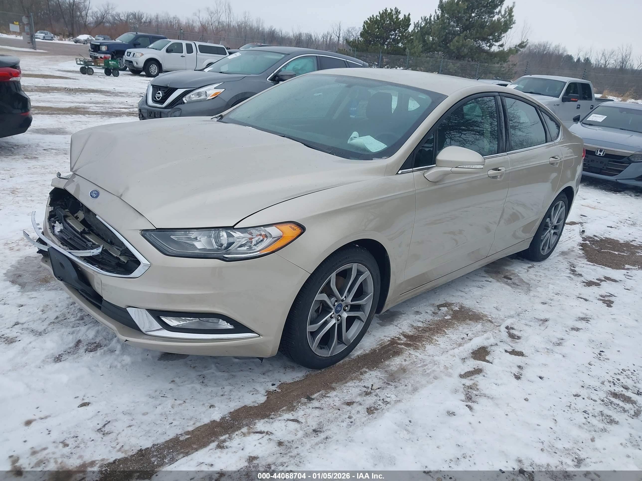 FORD FUSION image 2