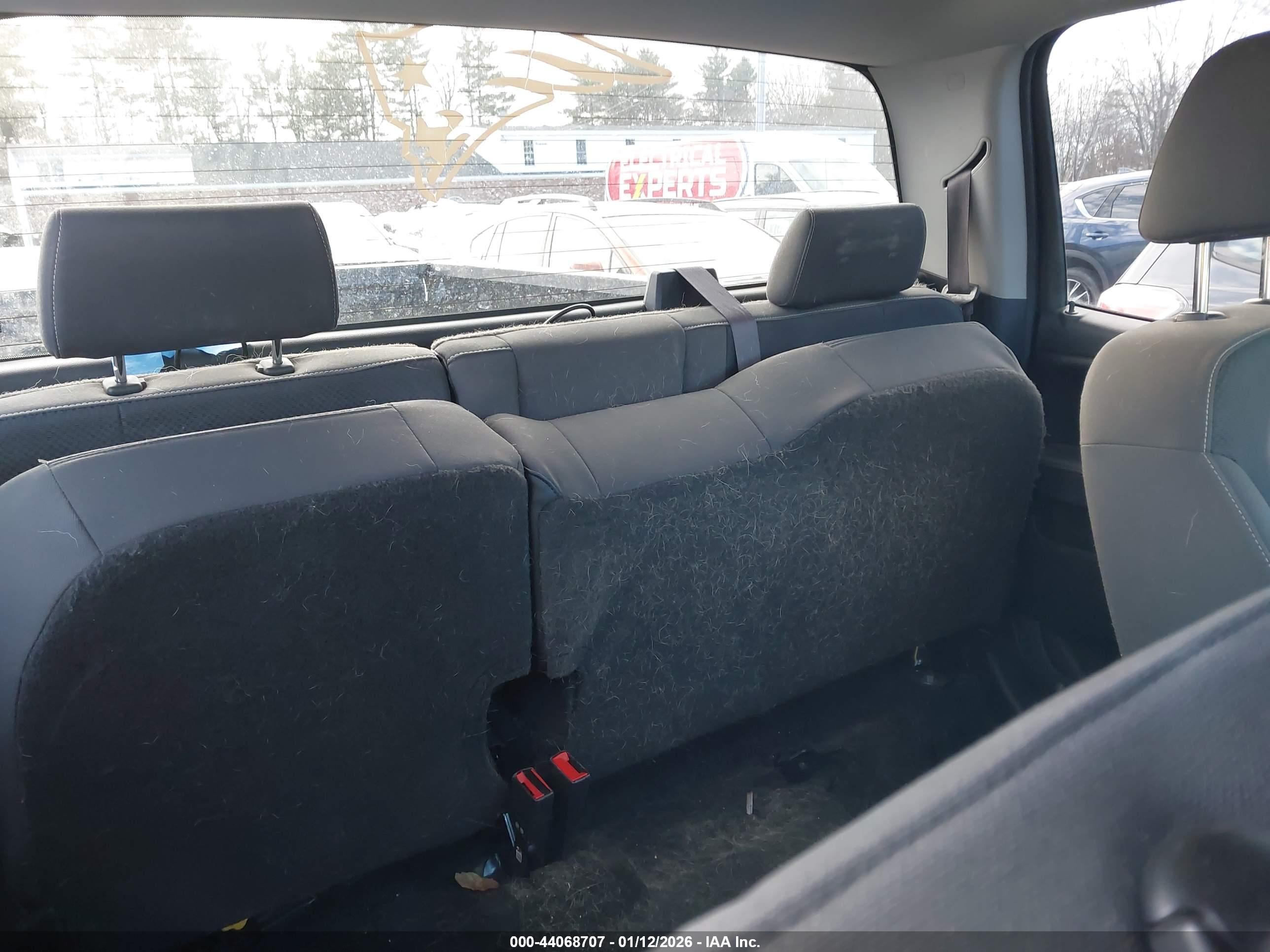 CHEVROLET SILVERADO image 8