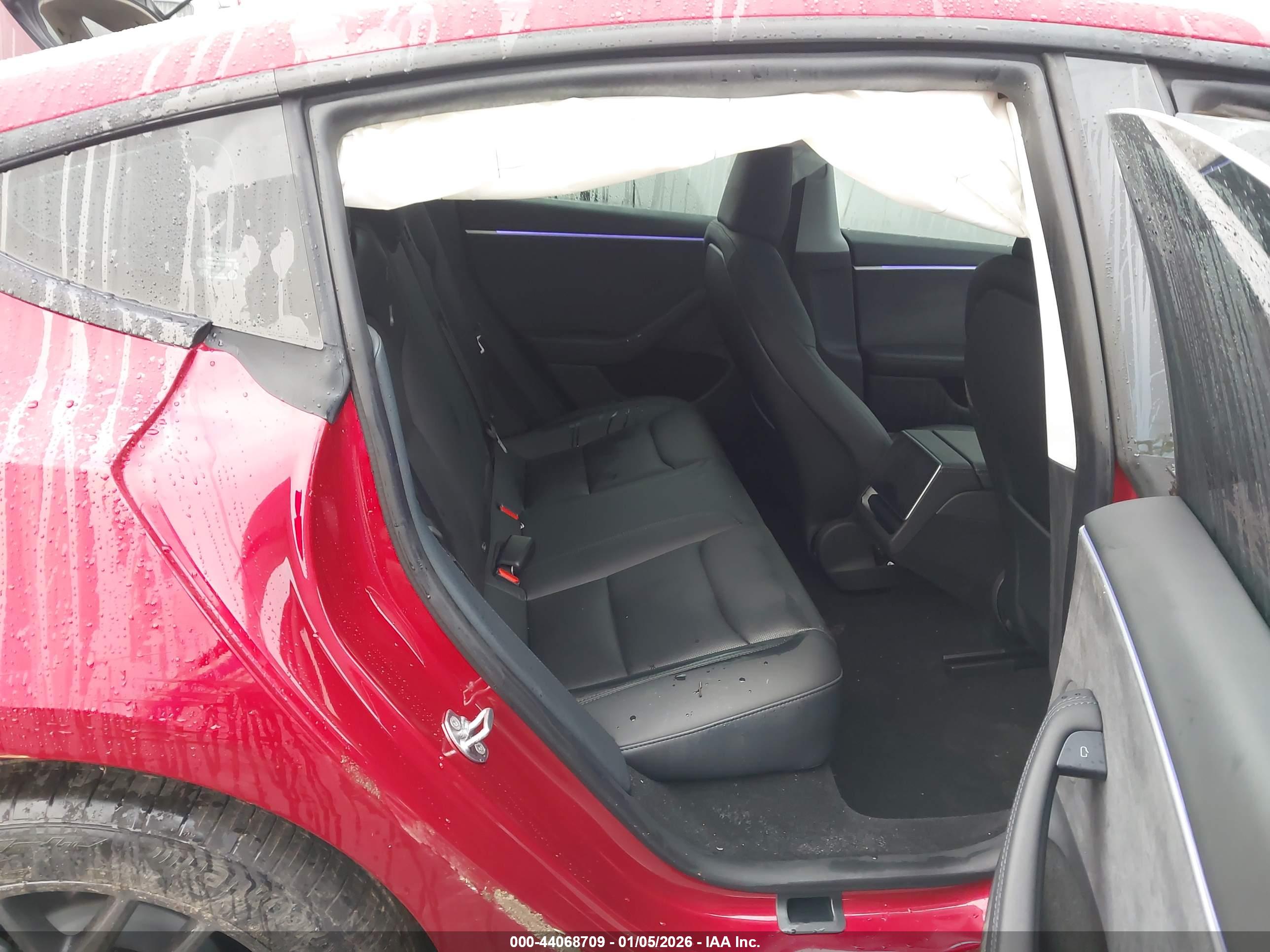 TESLA MODEL image 8