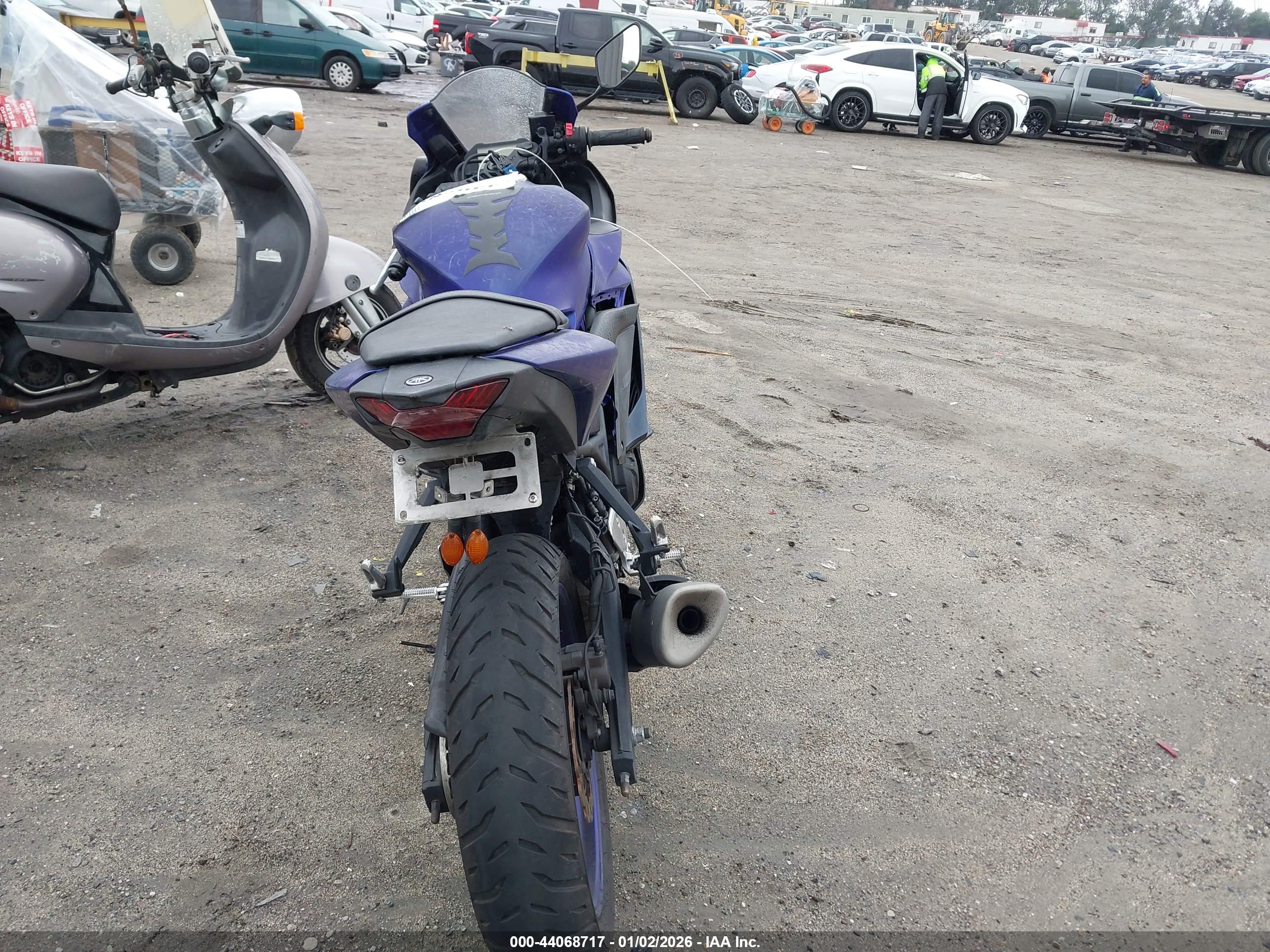 YAMAHA YZFR3 image 6