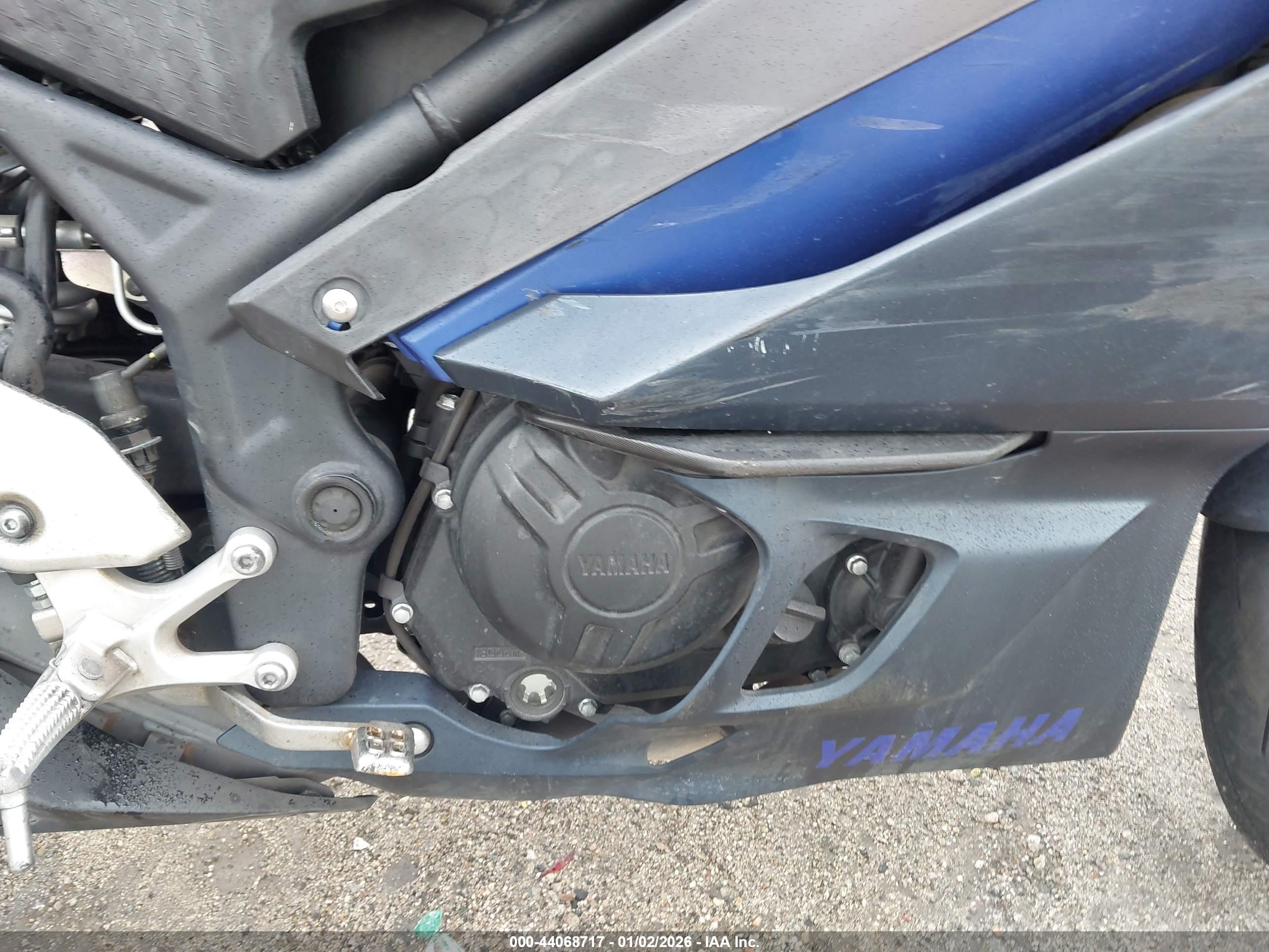 YAMAHA YZFR3 image 8