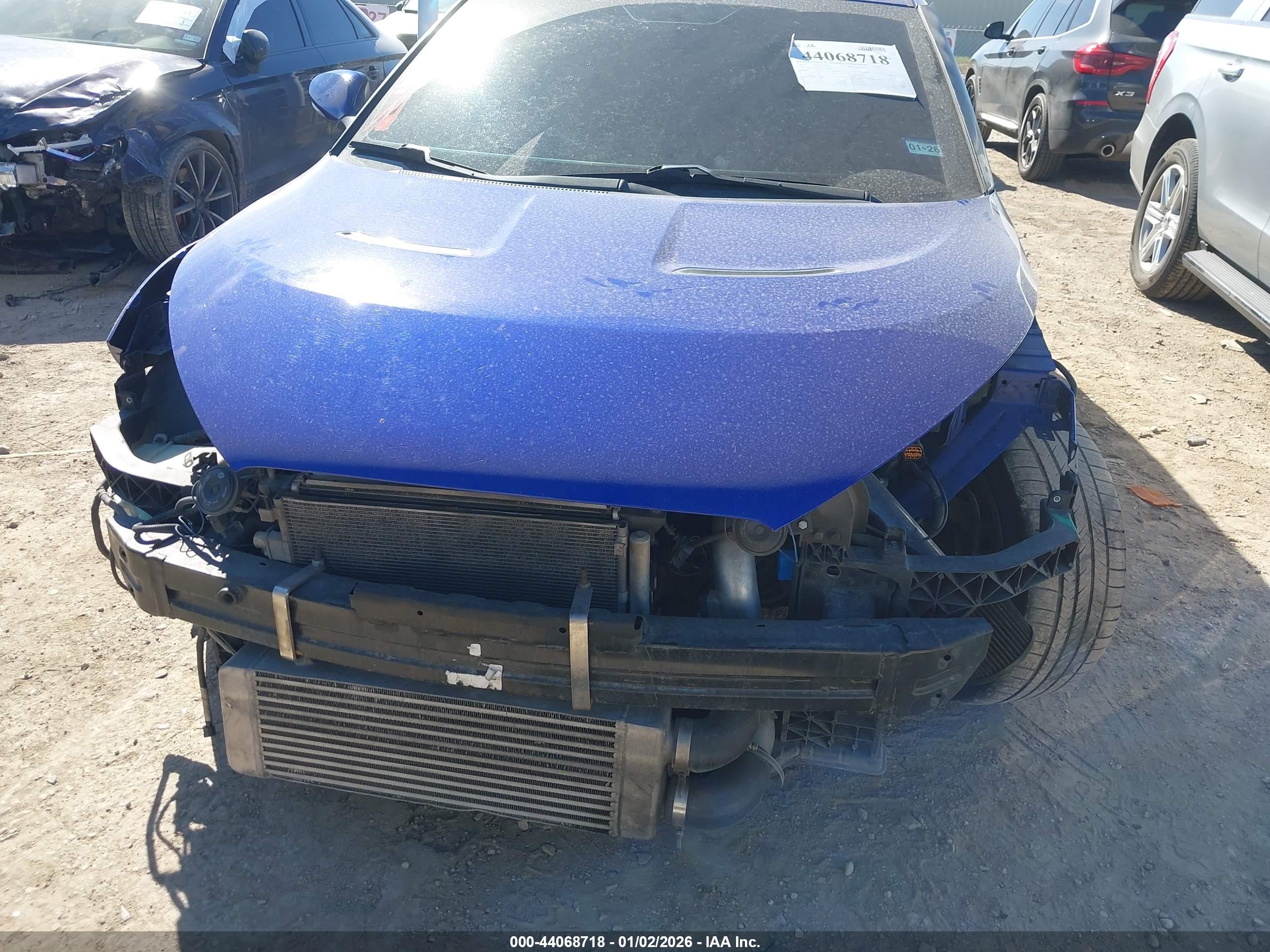 HYUNDAI VELOSTER image 6