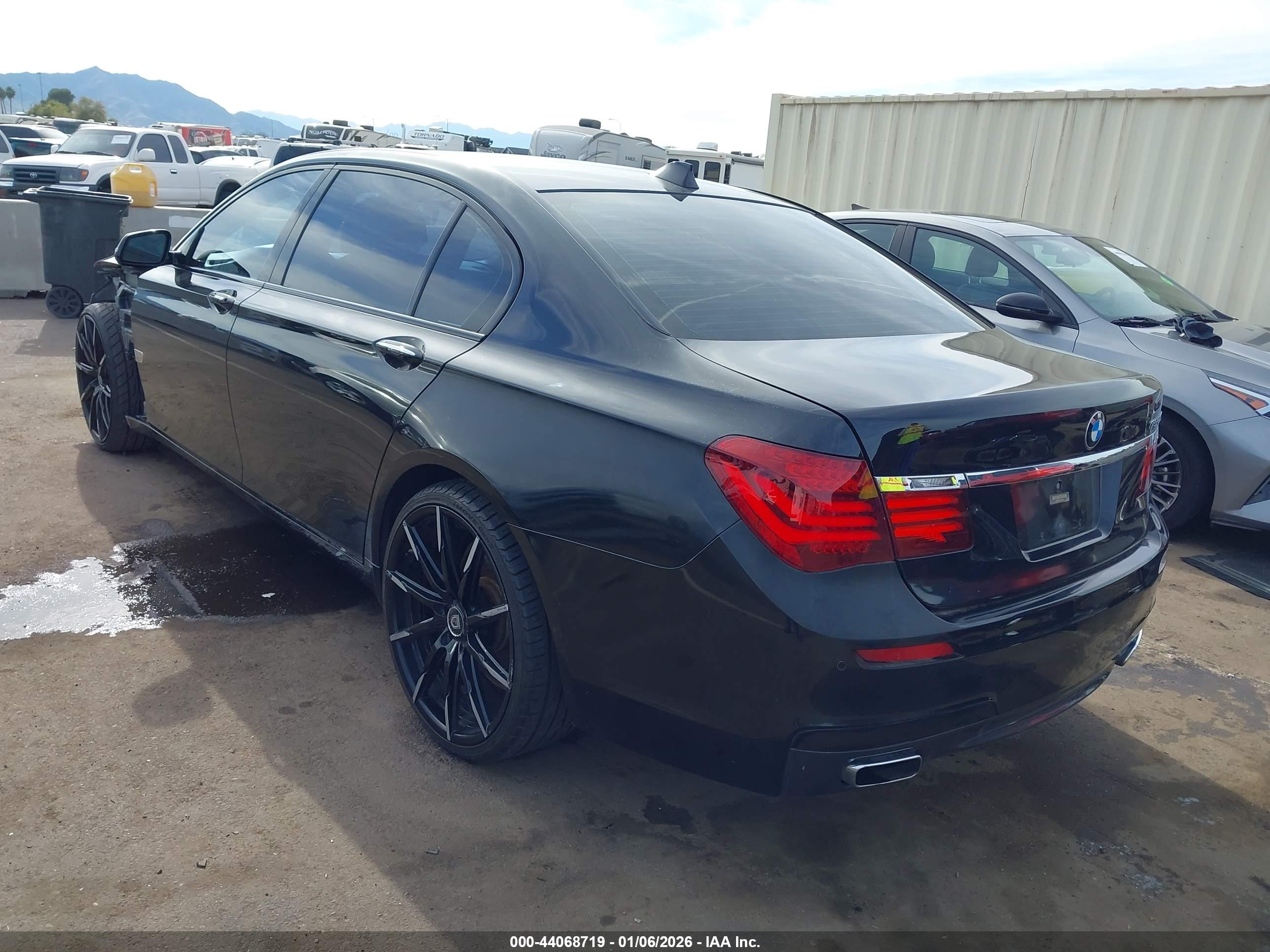 BMW 750LI image 3