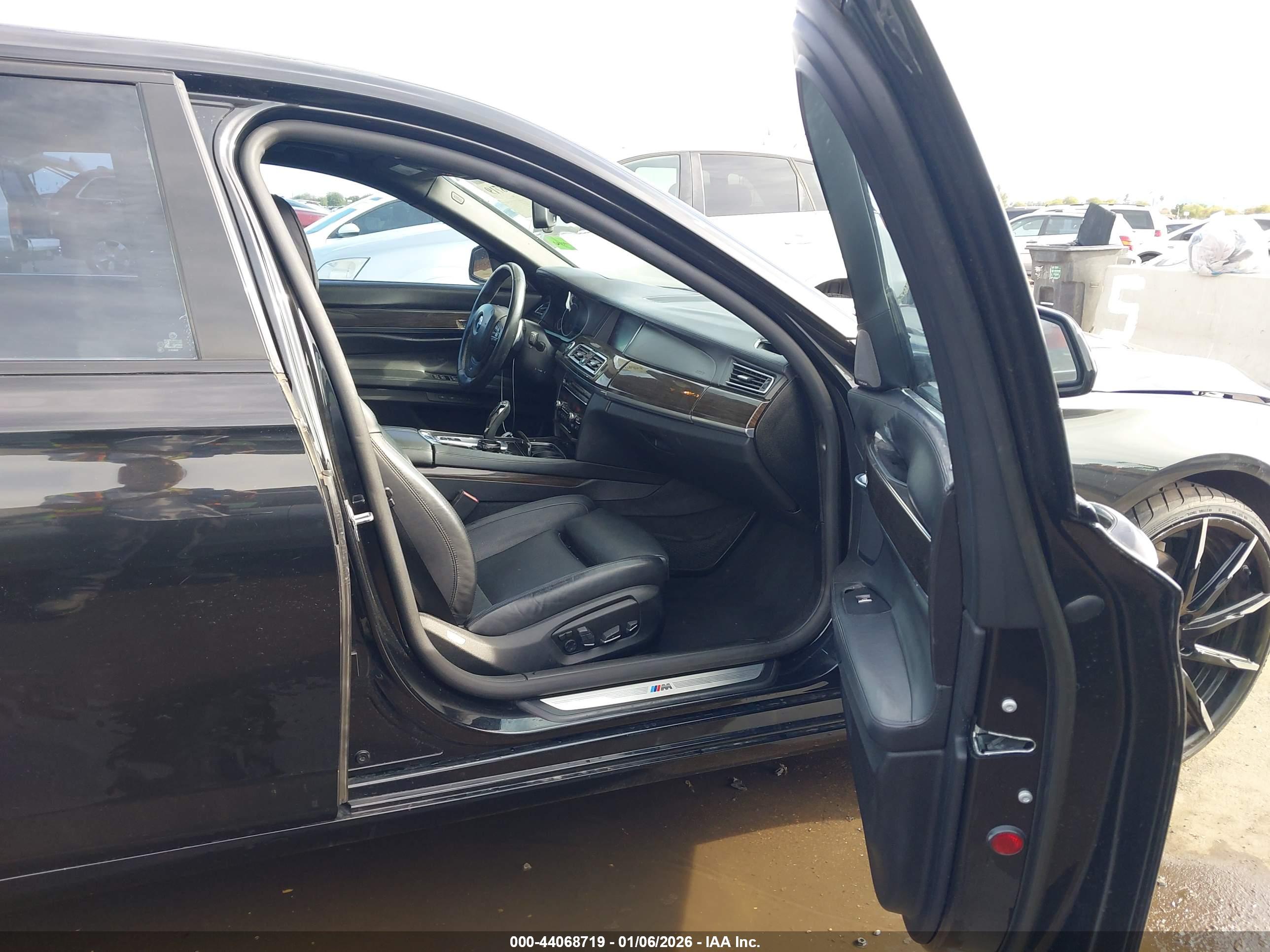 BMW 750LI image 5