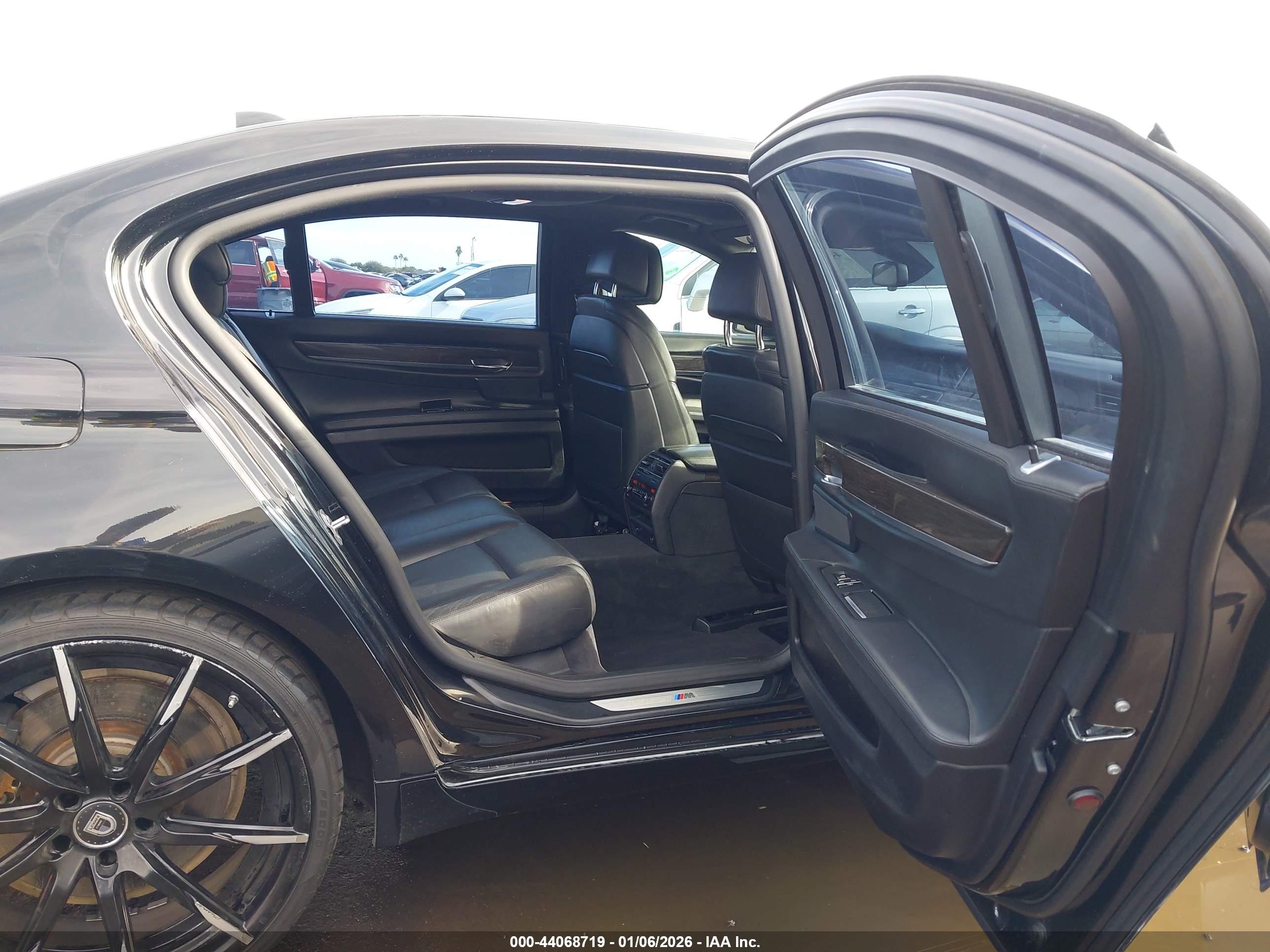 BMW 750LI image 8
