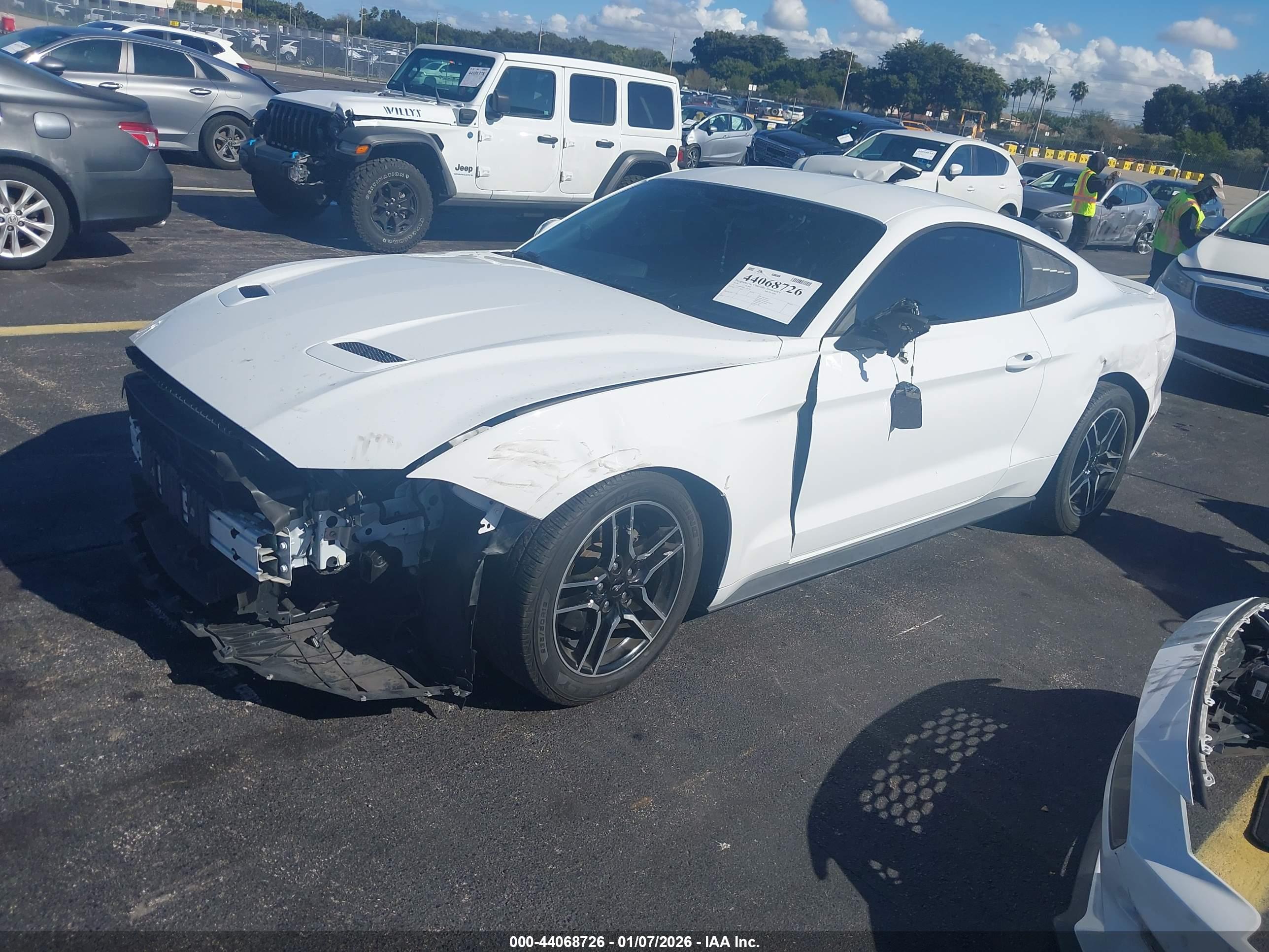 FORD MUSTANG image 2