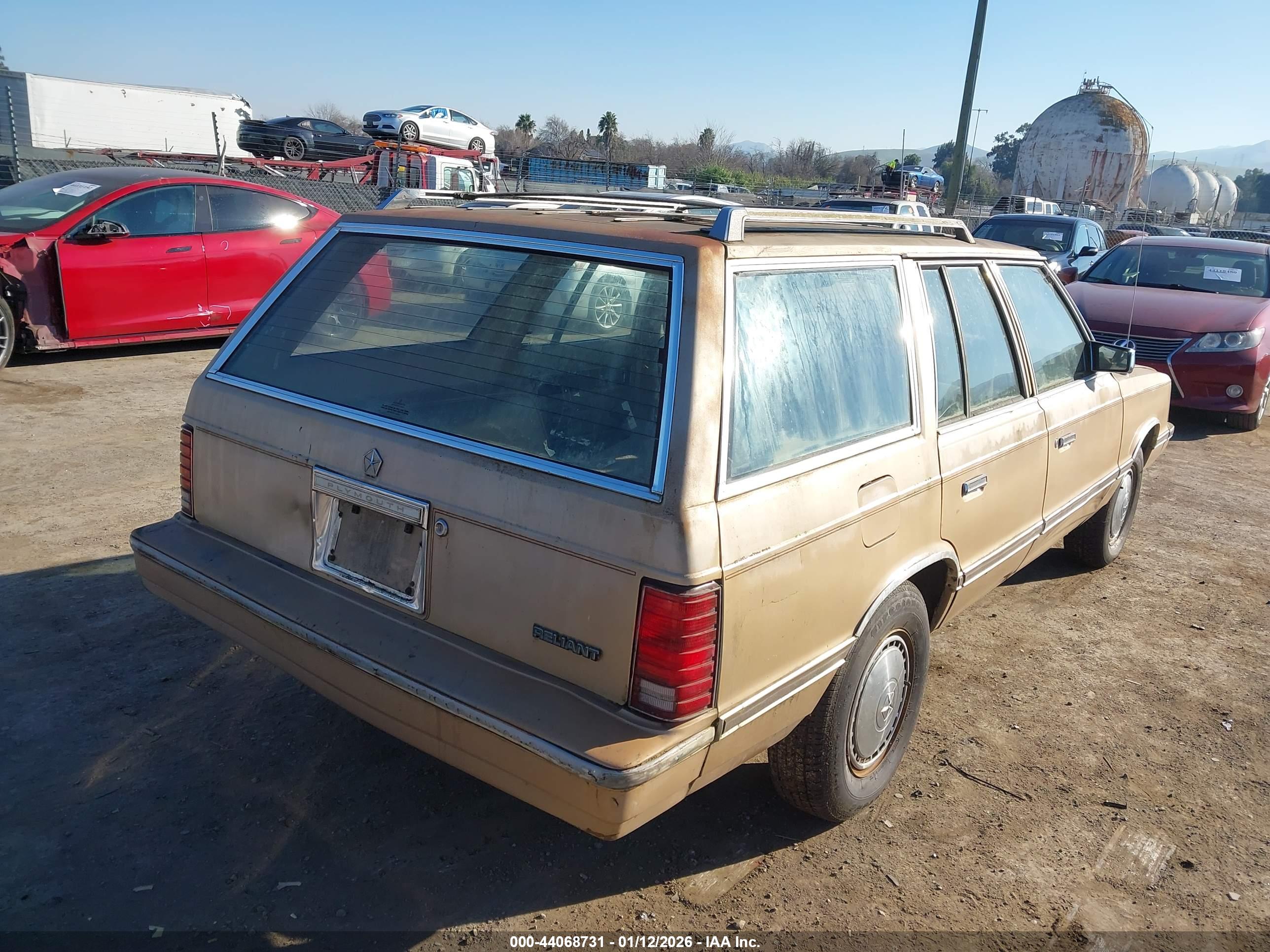 PLYMOUTH RELIANT image 4