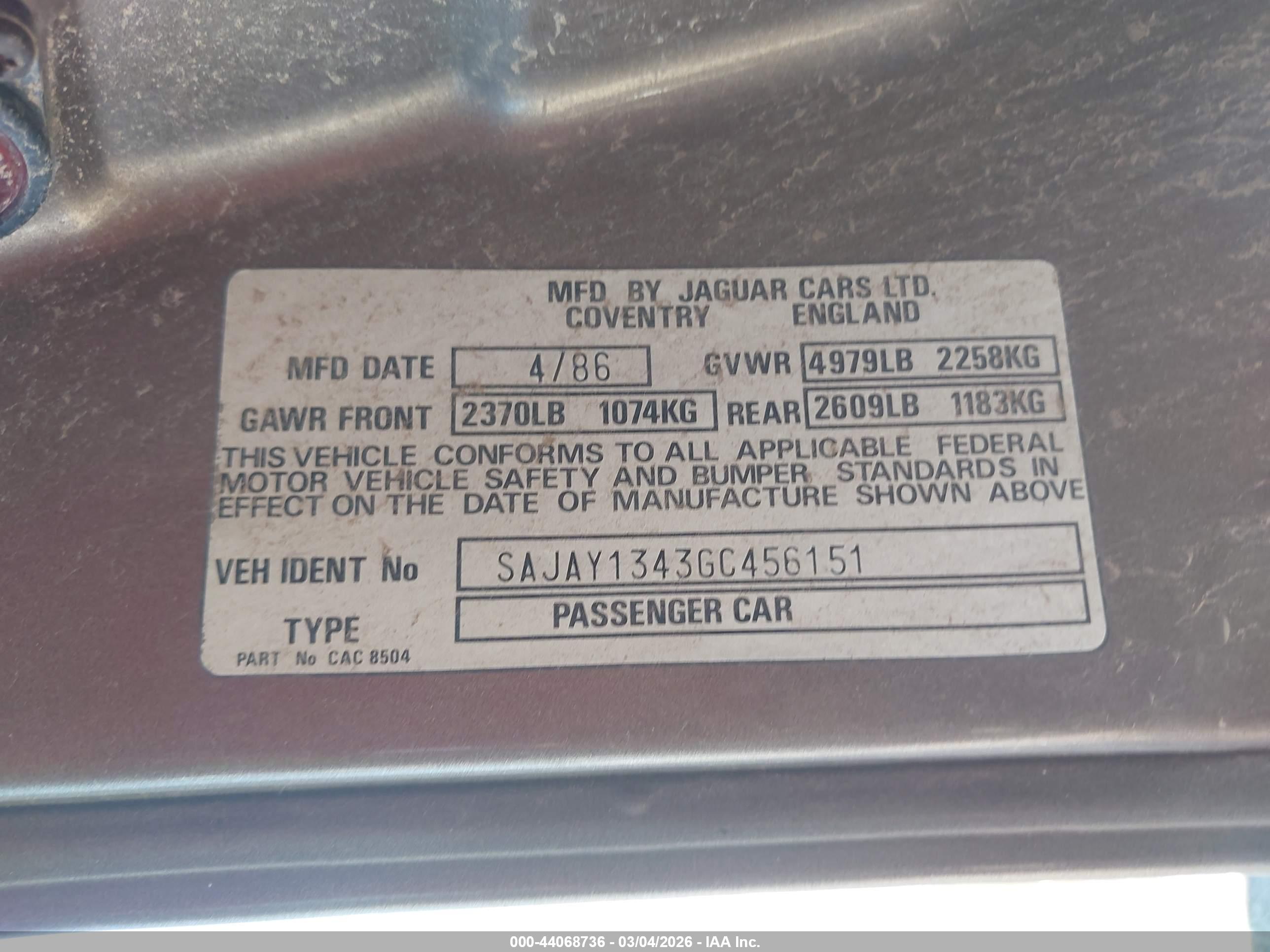 JAGUAR XJ6 image 9