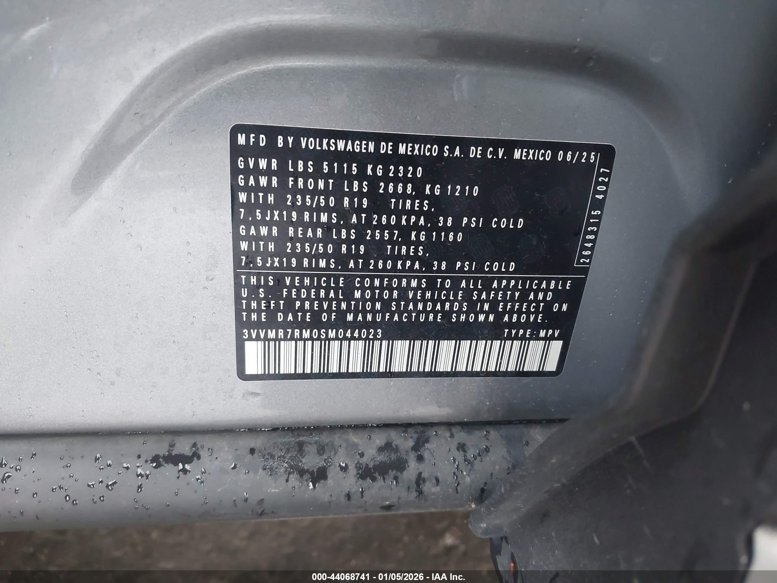 VOLKSWAGEN TIGUAN image 9