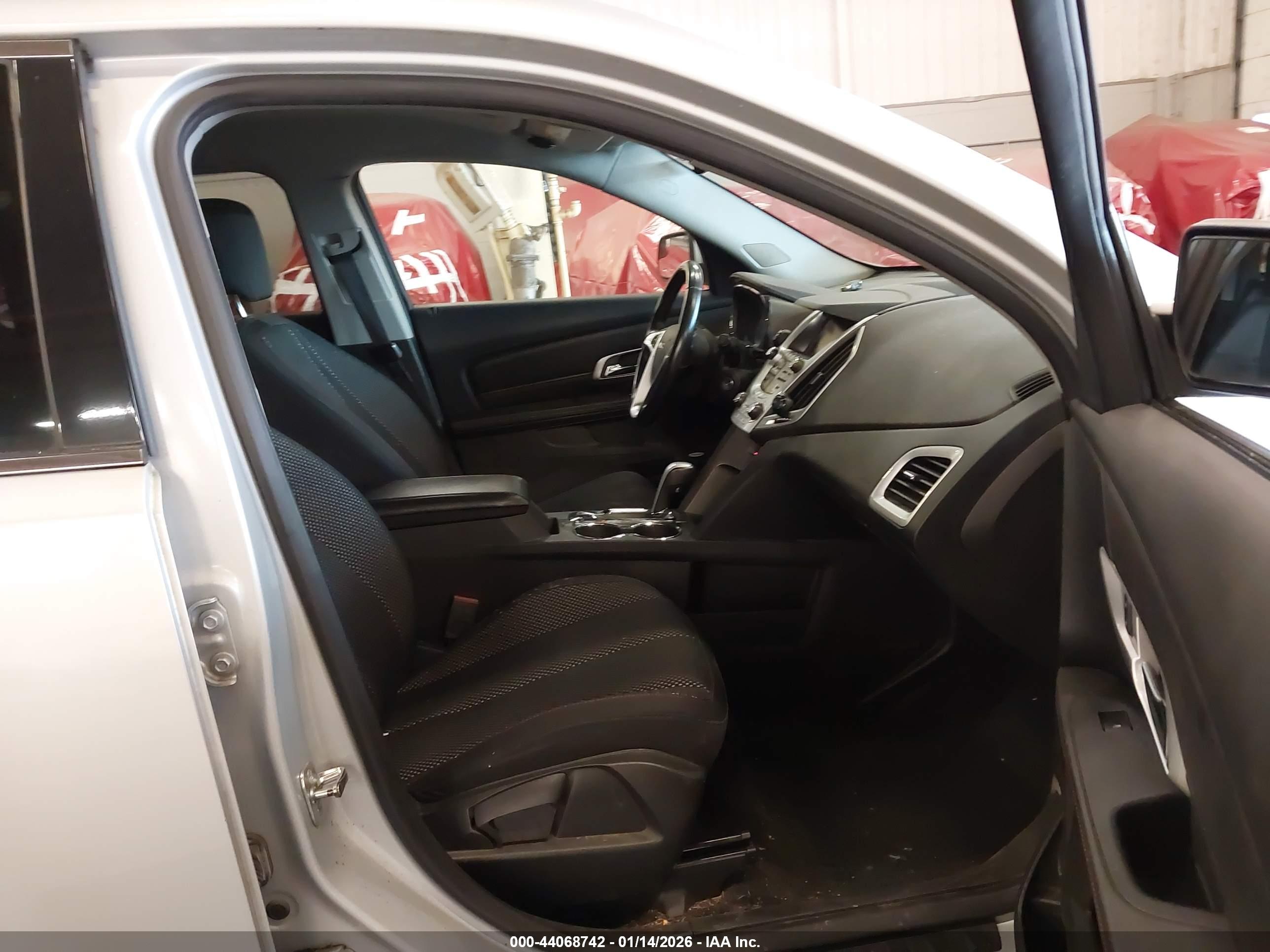 GMC TERRAIN image 5
