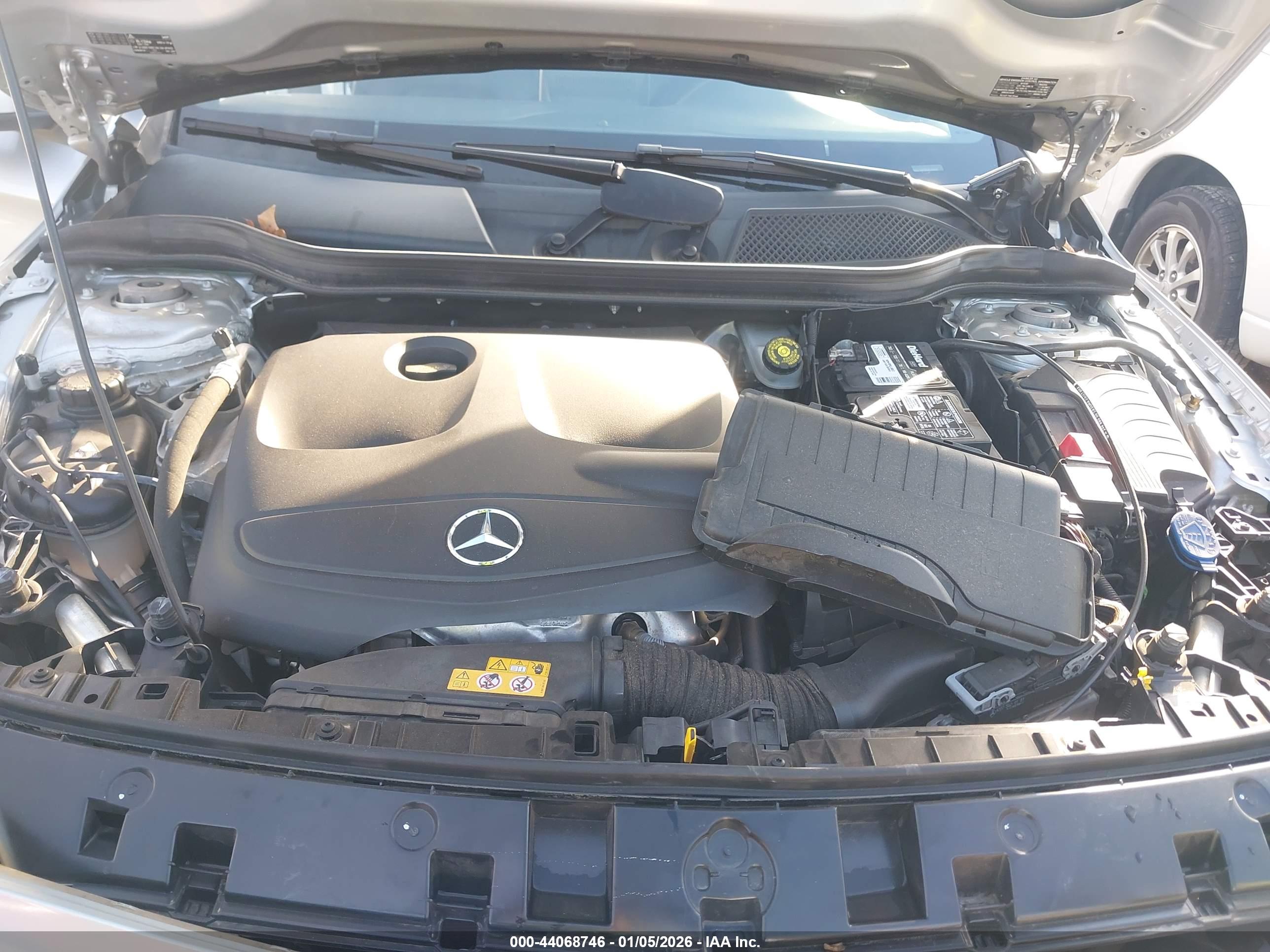 MERCEDES-BENZ GLA image 10
