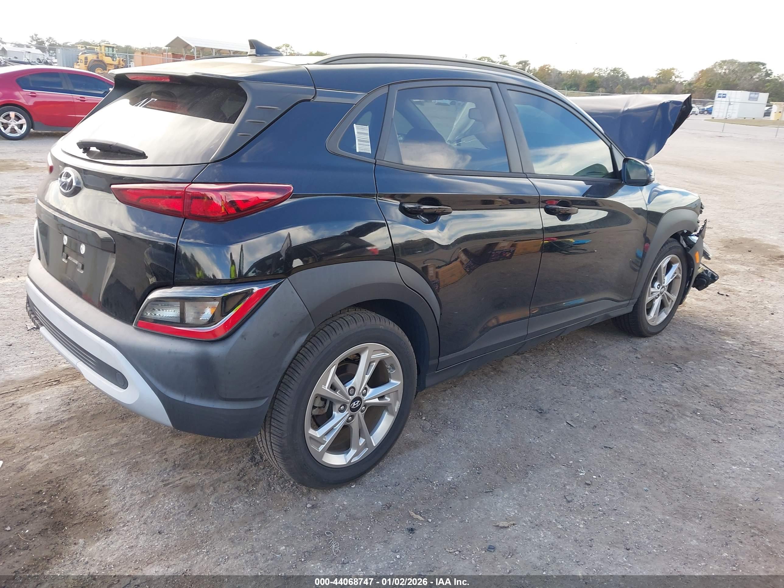 HYUNDAI KONA image 4