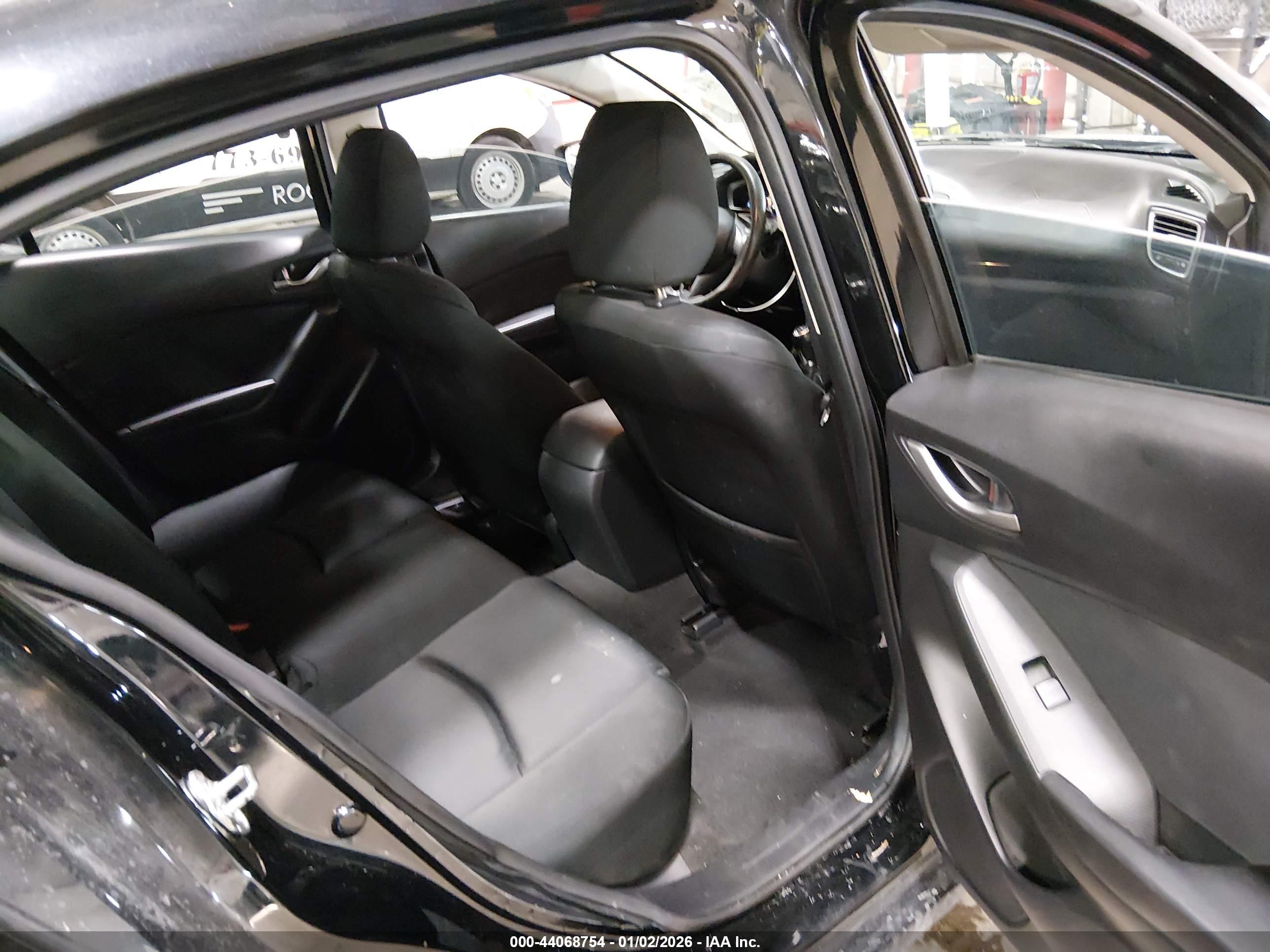 MAZDA MAZDA3 image 8