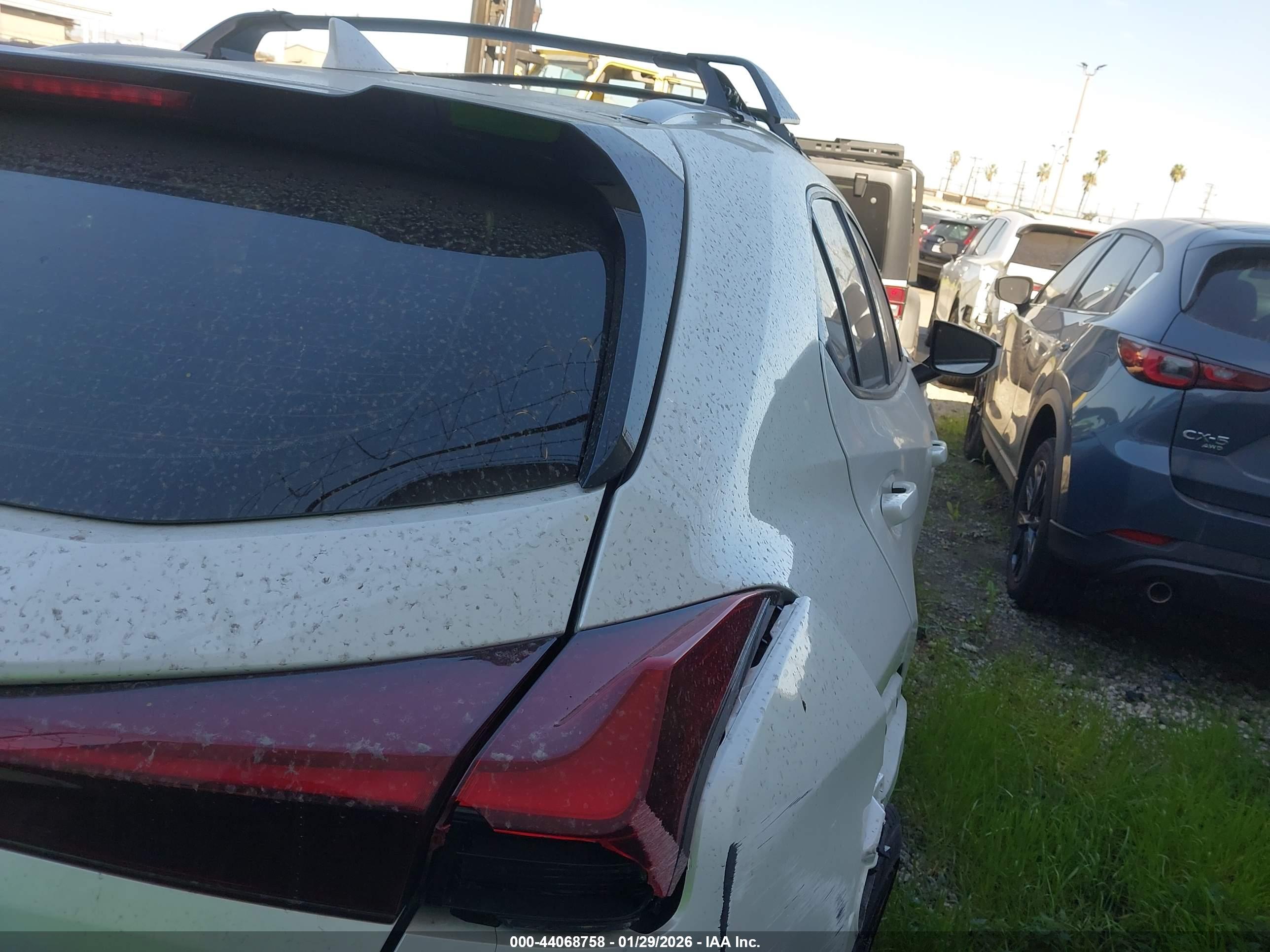 LEXUS UX image 4