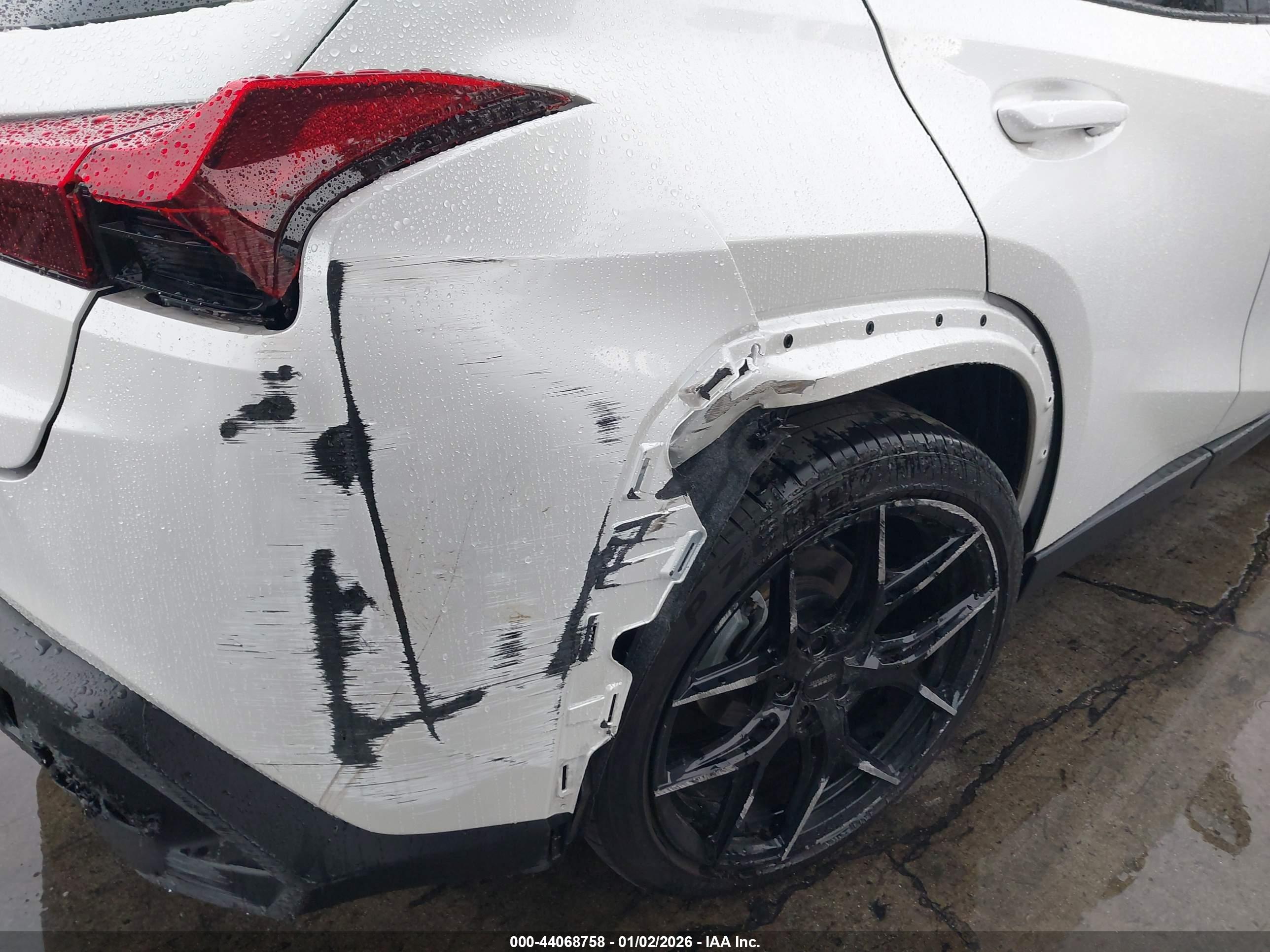 LEXUS UX image 6