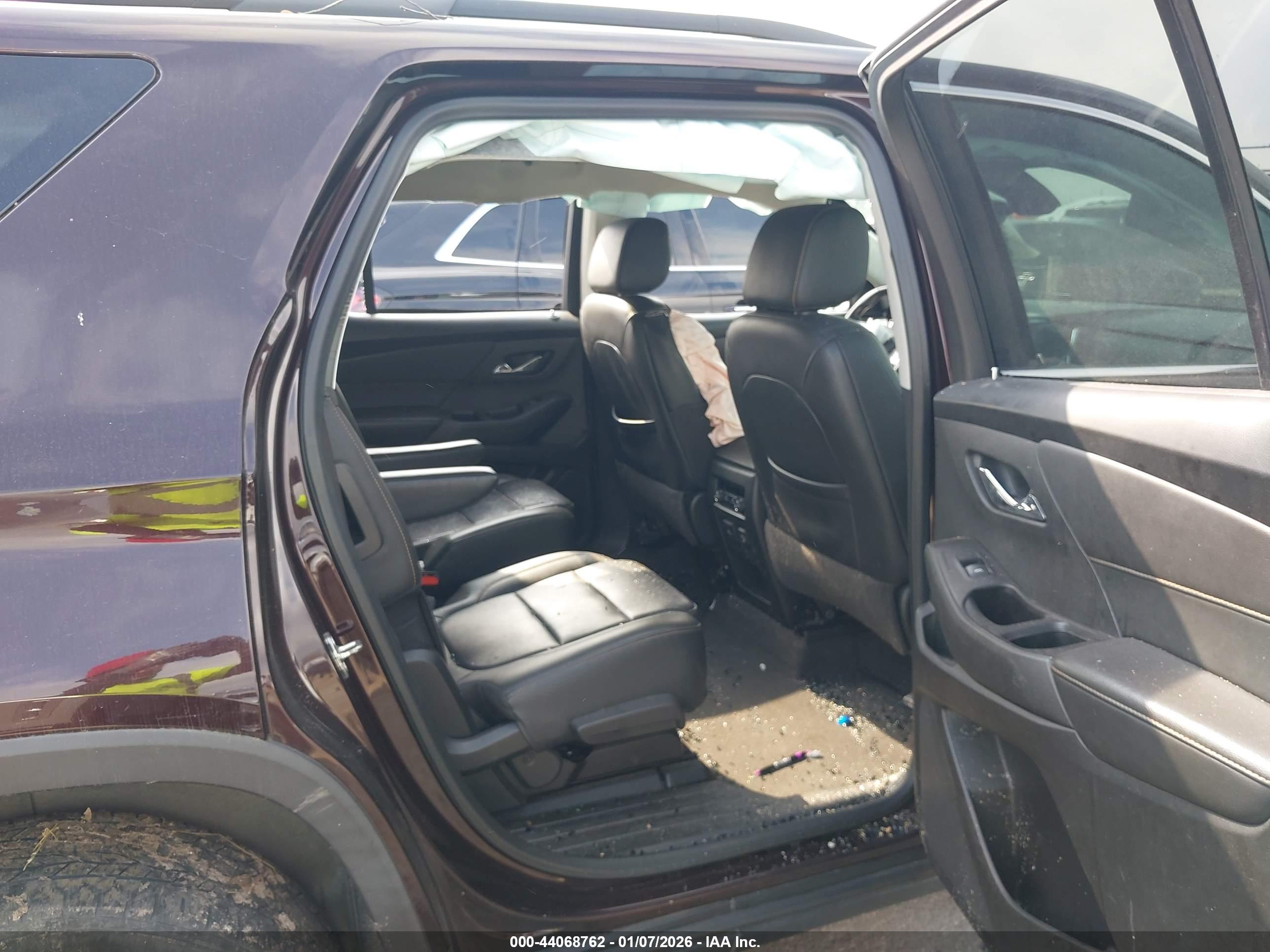 CHEVROLET TRAVERSE image 8