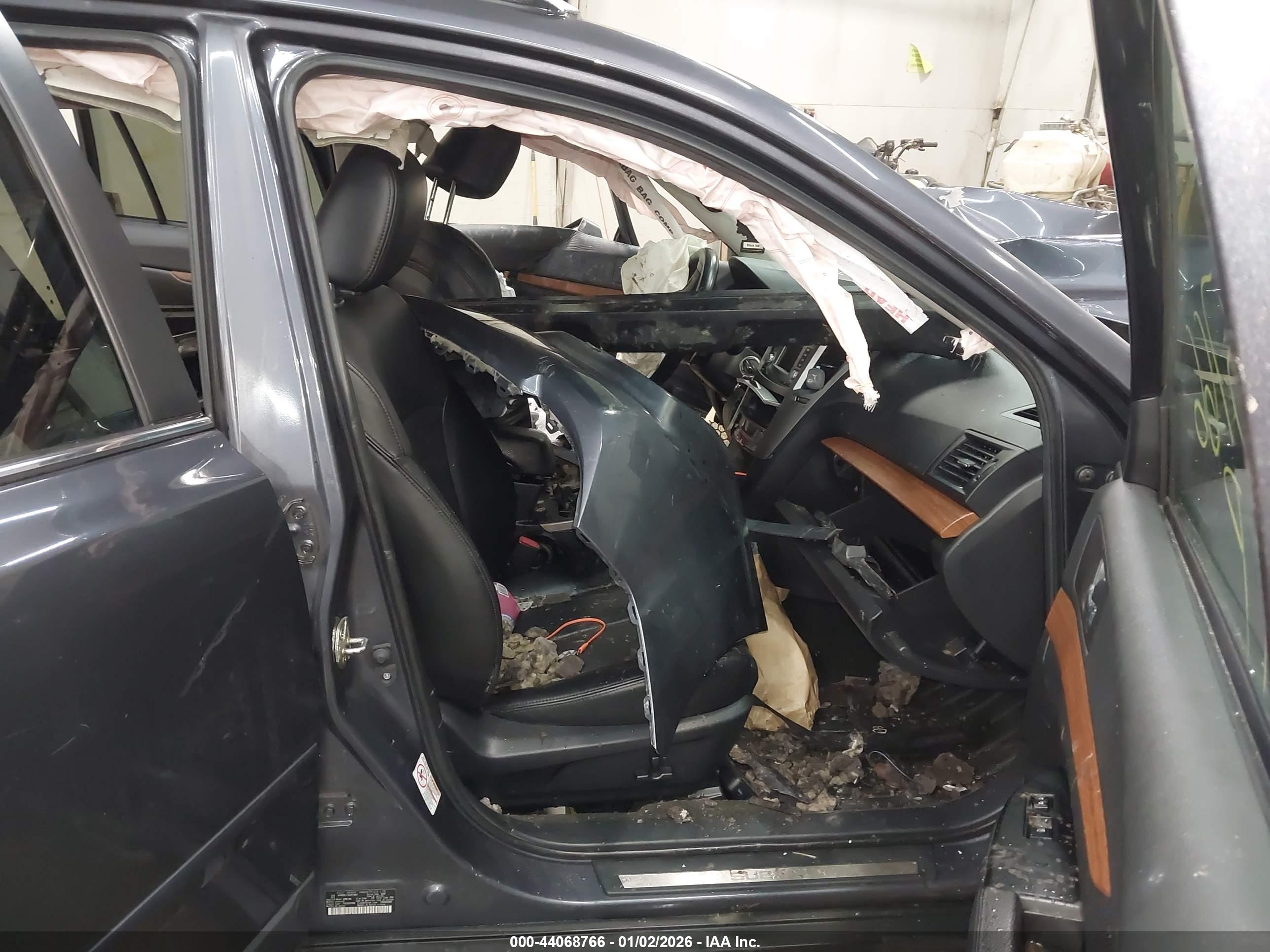 SUBARU OUTBACK image 5