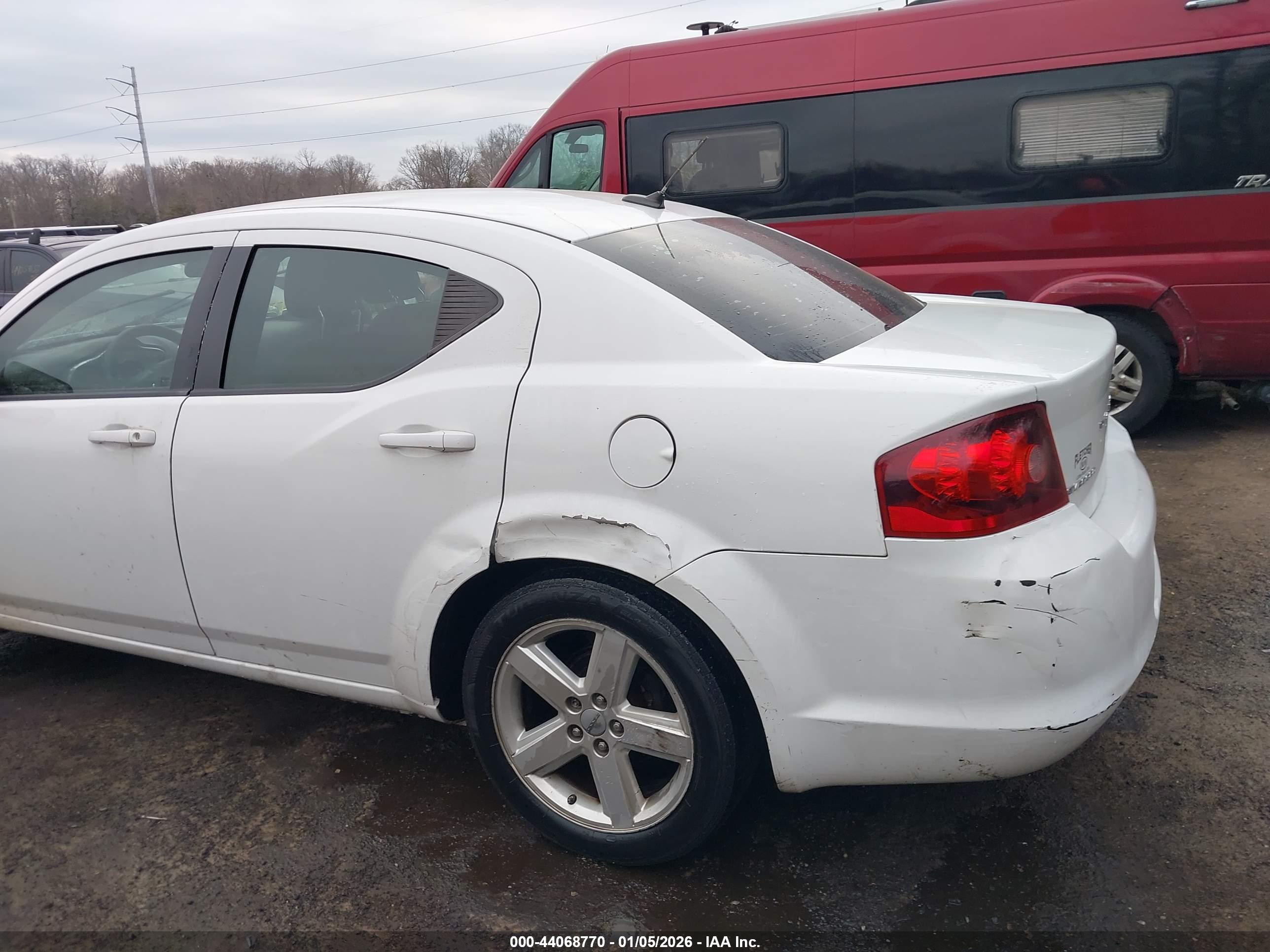 DODGE AVENGER image 6